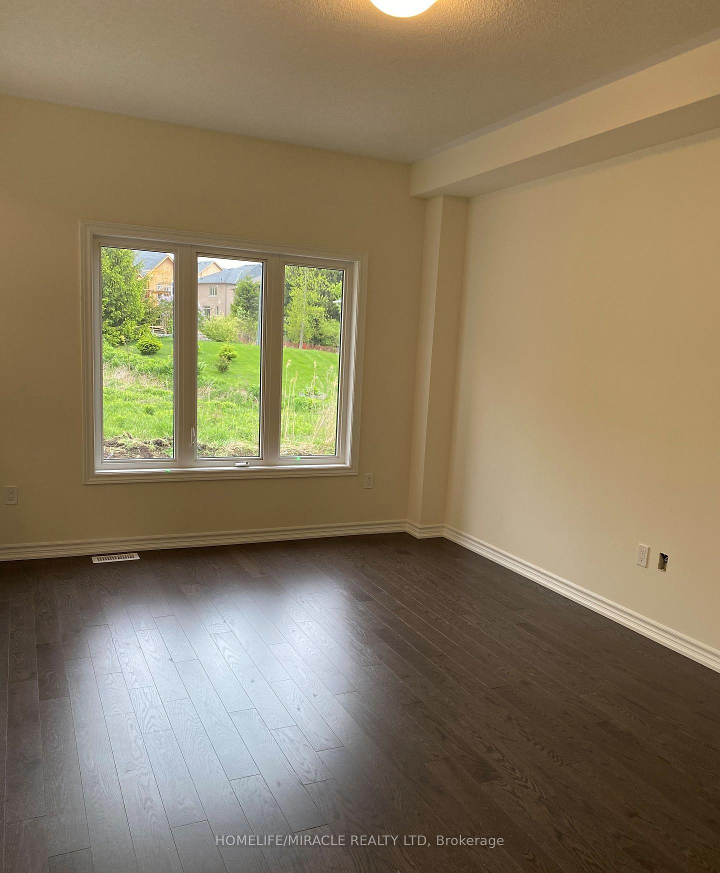 Photo 14 of 54 North Garden Boulevard, Scugog, Port Perry — HOMEH