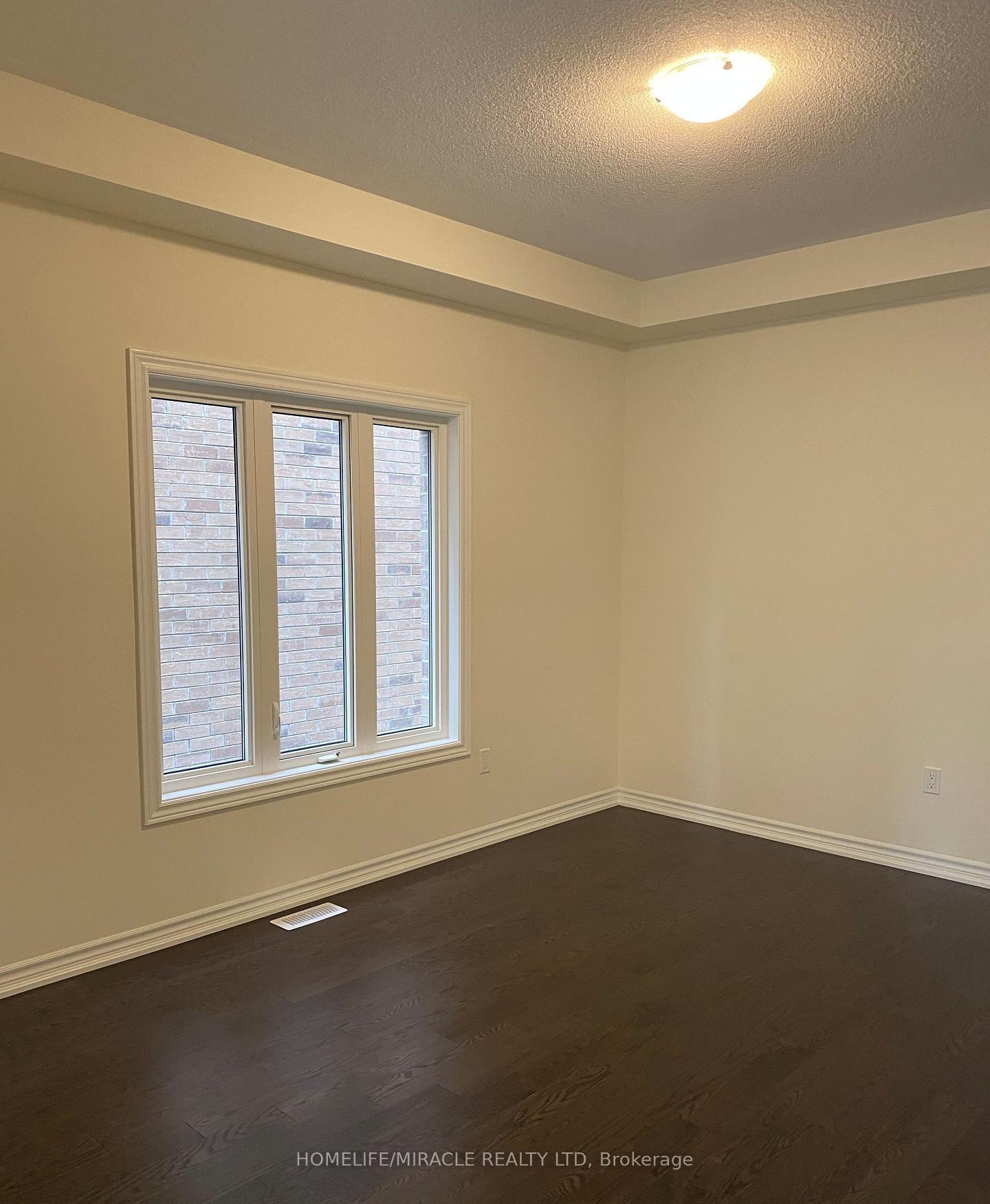Photo 16 of 54 North Garden Boulevard, Scugog, Port Perry — HOMEH