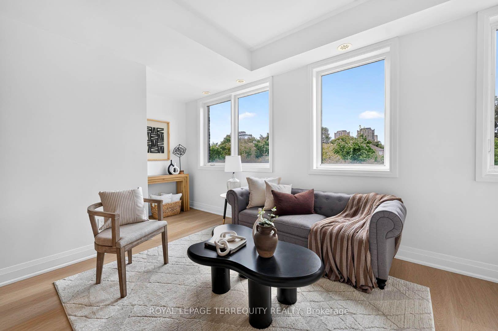 Photo 8 of Unit 16, 780 Sheppard Avenue E, North York, Bayview Village — HOMEH