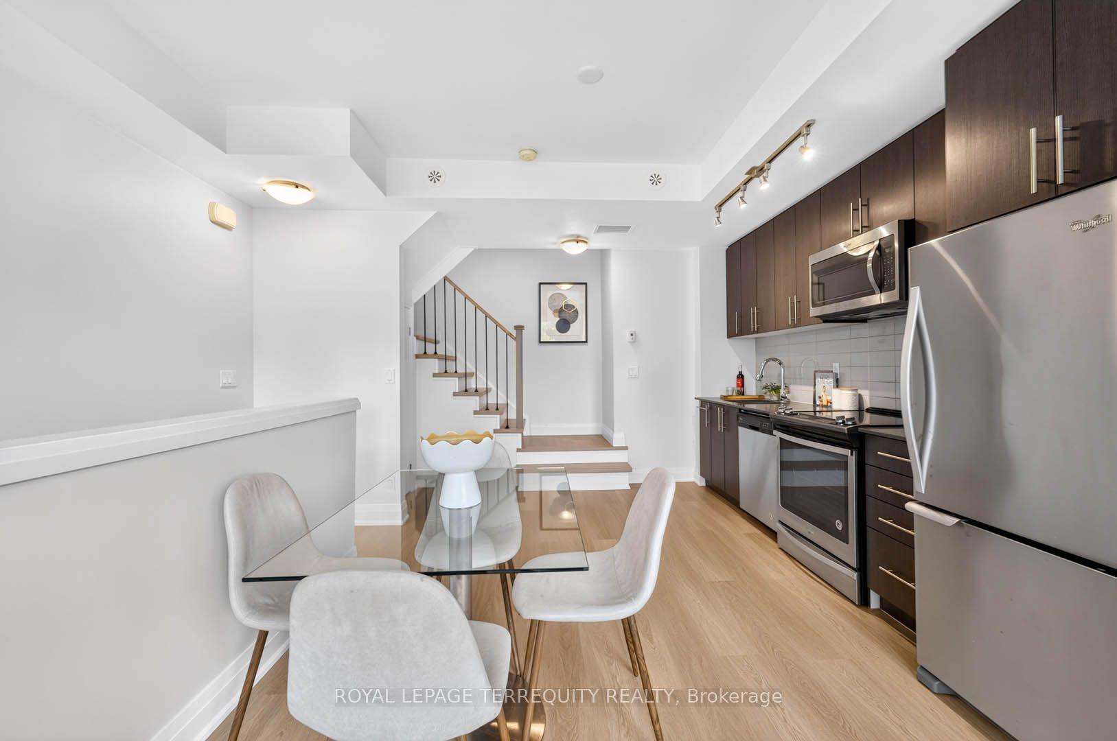 Photo 13 of Unit 16, 780 Sheppard Avenue E, North York, Bayview Village — HOMEH