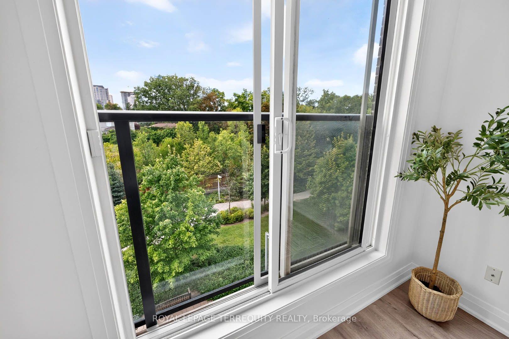 Photo 21 of Unit 16, 780 Sheppard Avenue E, North York, Bayview Village — HOMEH