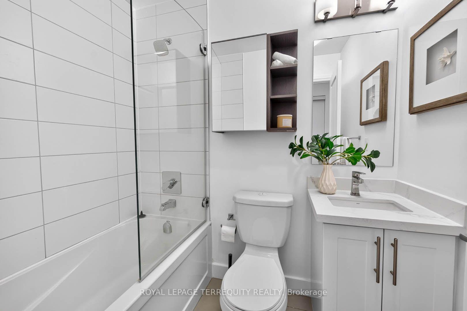 Photo 27 of Unit 16, 780 Sheppard Avenue E, North York, Bayview Village — HOMEH