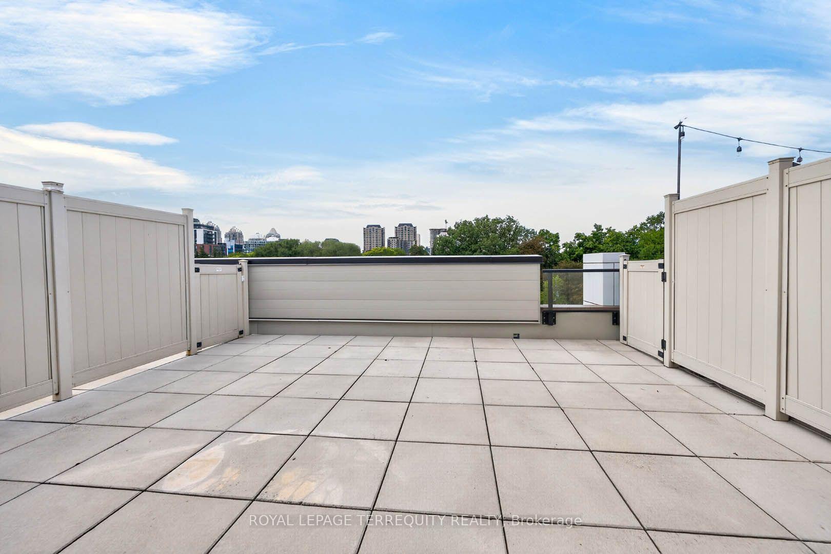 Photo 32 of Unit 16, 780 Sheppard Avenue E, North York, Bayview Village — HOMEH