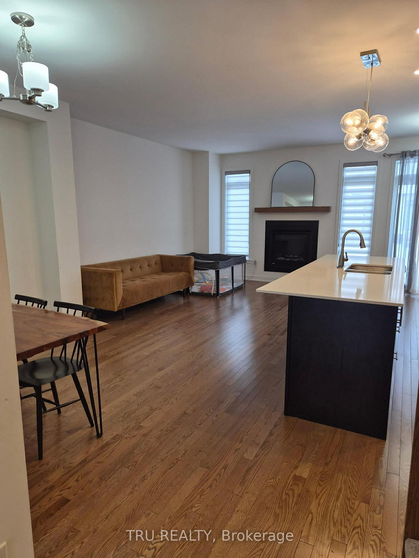 Photo 2 of 2037 Allegrini Terrace, Ottawa, Kanata - Emerald Meadows/Trailwest — HOMEH