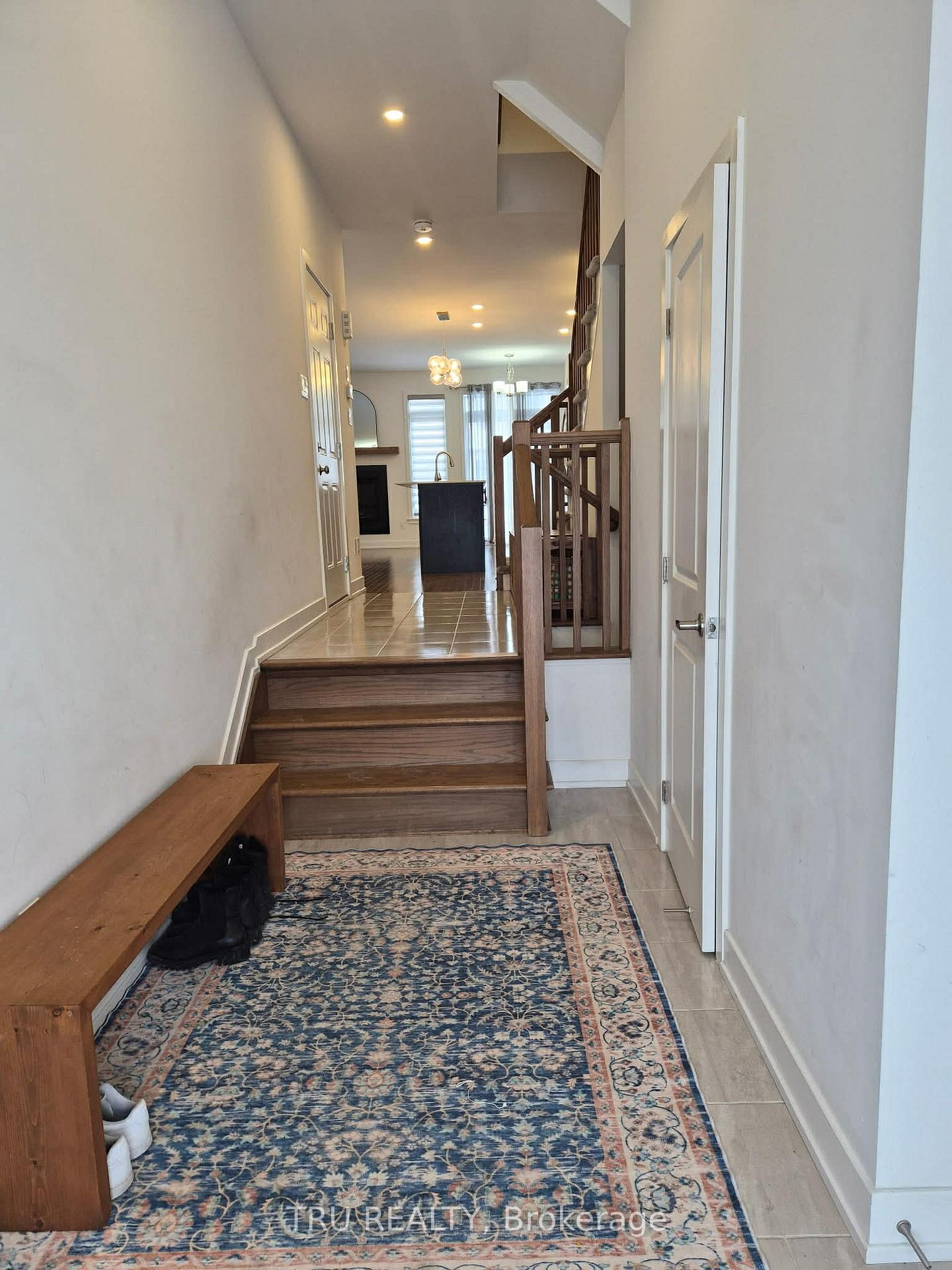 Photo 3 of 2037 Allegrini Terrace, Ottawa, Kanata - Emerald Meadows/Trailwest — HOMEH