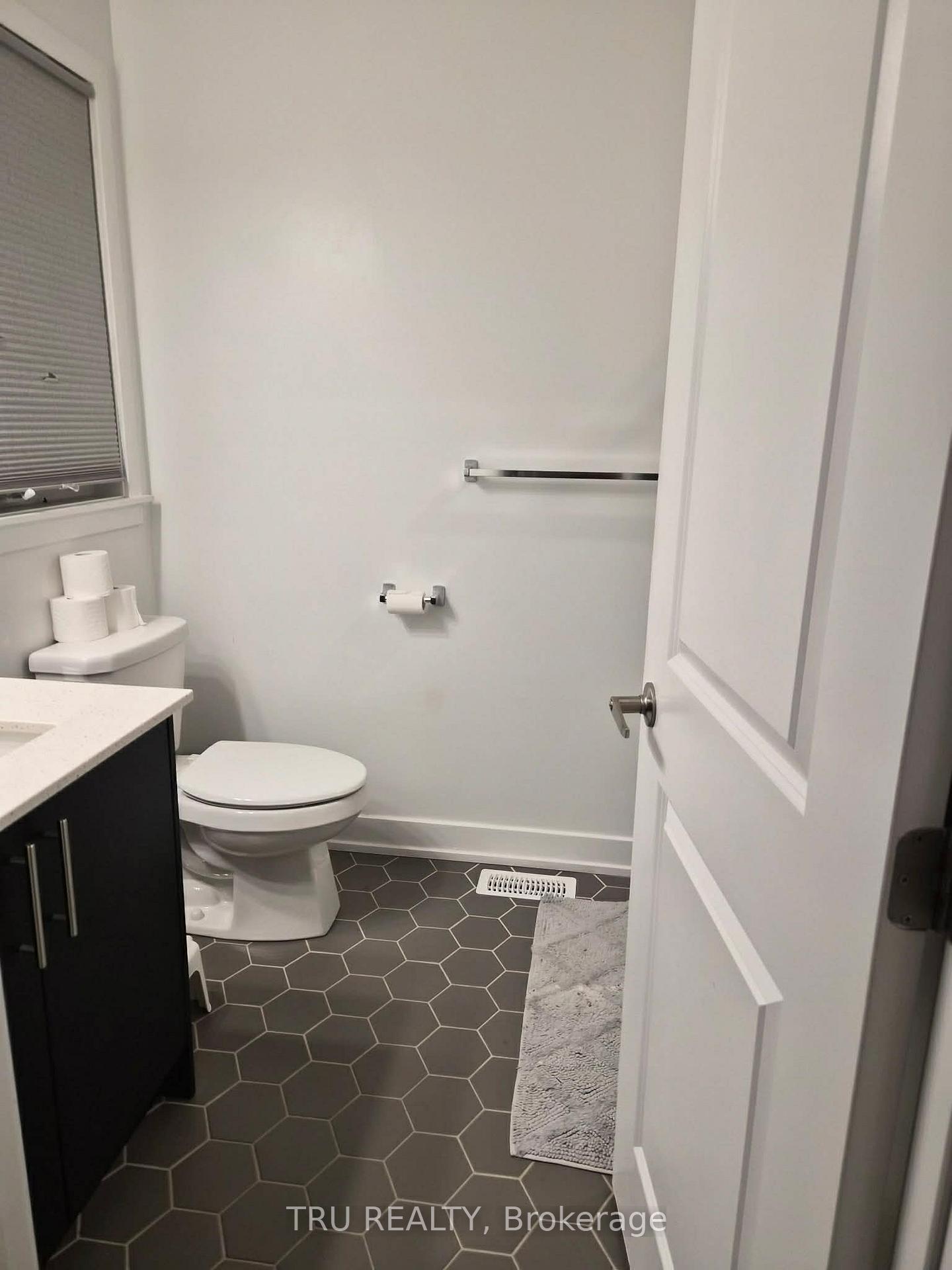 Photo 9 of 2037 Allegrini Terrace, Ottawa, Kanata - Emerald Meadows/Trailwest — HOMEH
