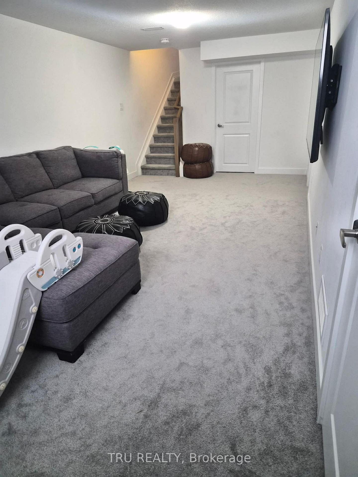 Photo 17 of 2037 Allegrini Terrace, Ottawa, Kanata - Emerald Meadows/Trailwest — HOMEH
