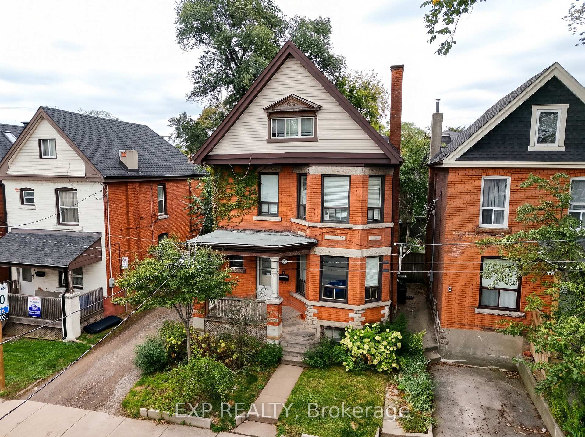 Photo 2 of 58 Arthur Avenue N, Hamilton, Gibson — HOMEH