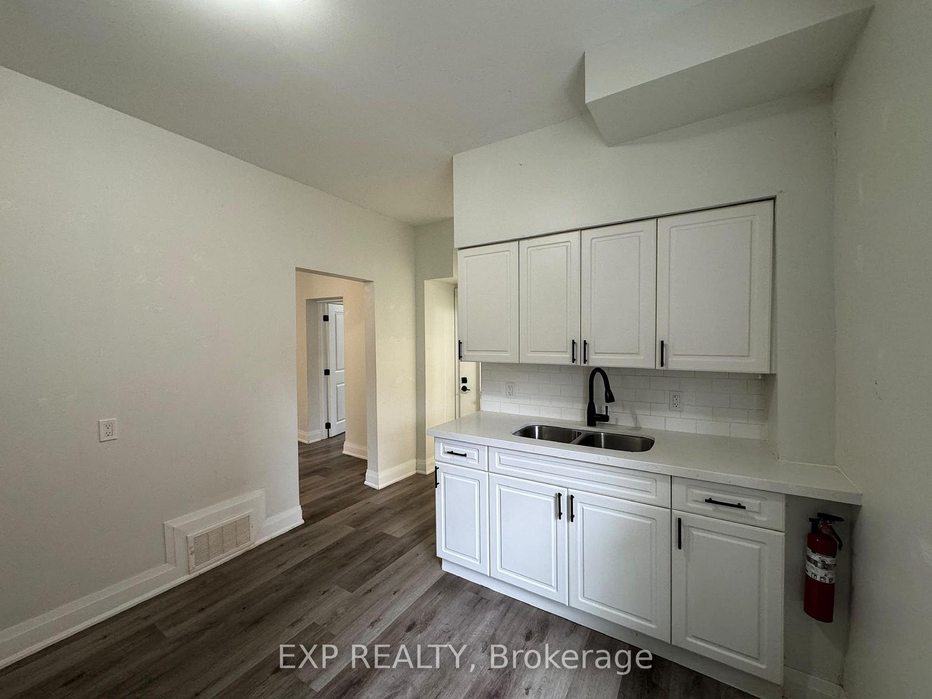 Photo 5 of 58 Arthur Avenue N, Hamilton, Gibson — HOMEH