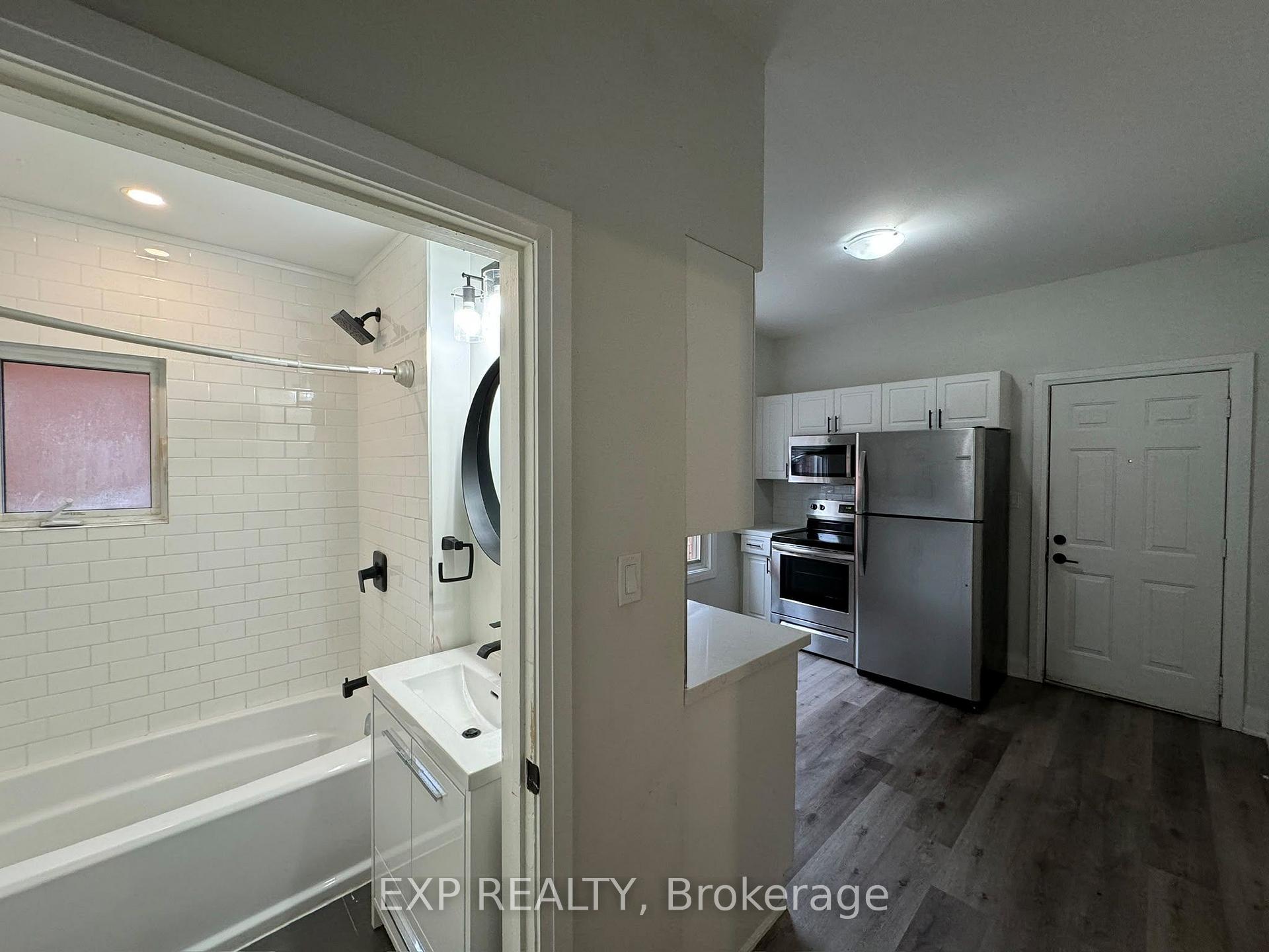 Photo 8 of 58 Arthur Avenue N, Hamilton, Gibson — HOMEH