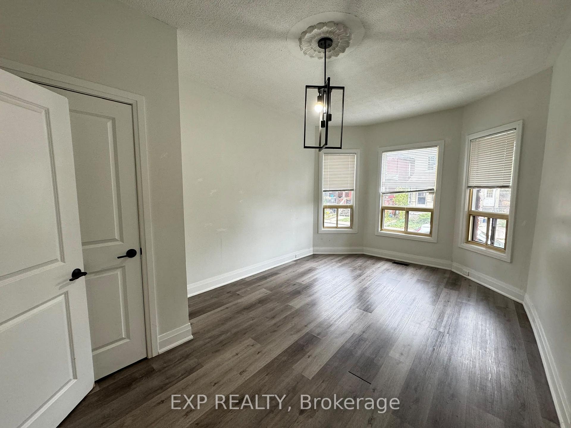 Photo 12 of 58 Arthur Avenue N, Hamilton, Gibson — HOMEH