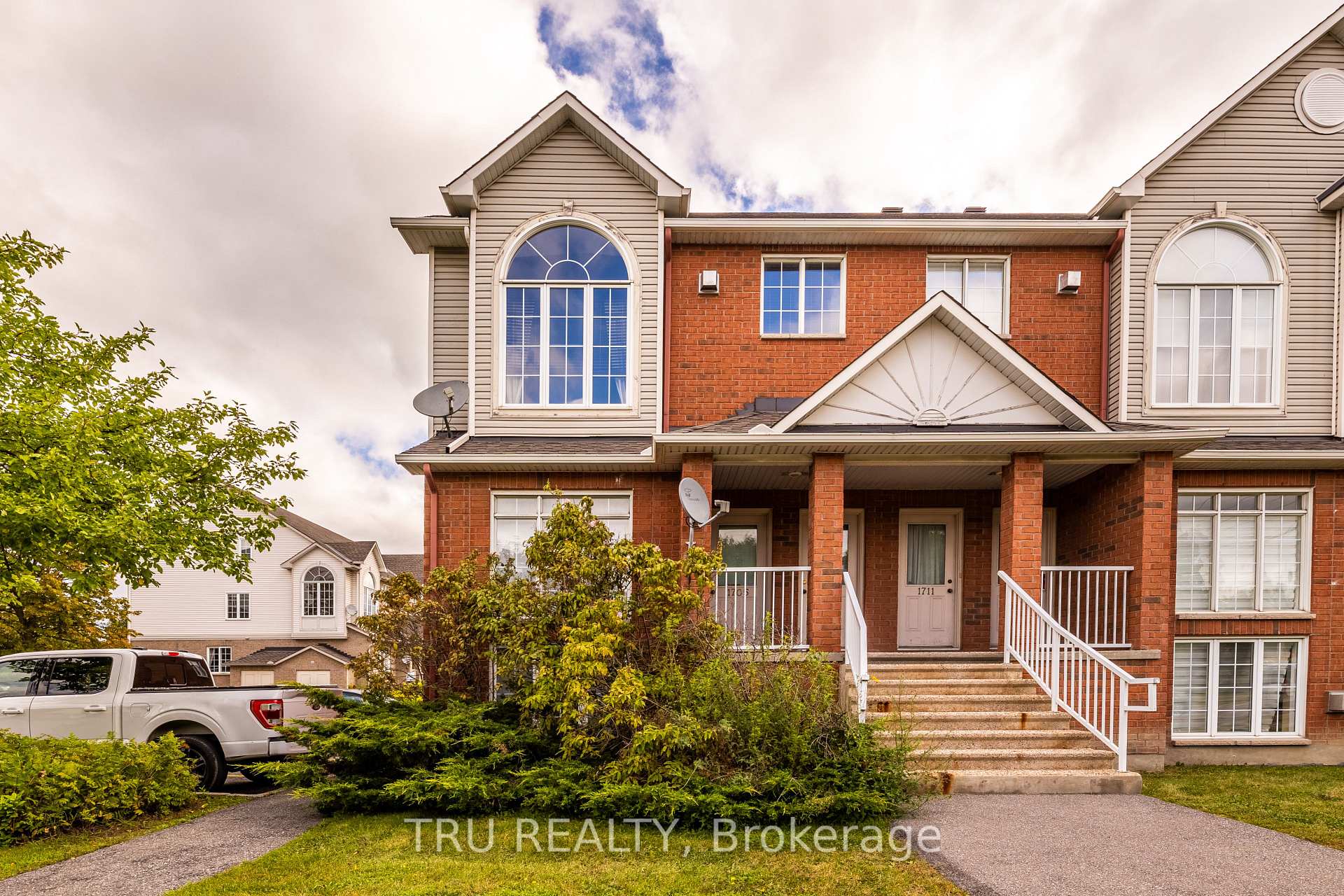 Photo 1 of 1707 Blohm Drive, Ottawa, Hunt Club Park — HOMEH