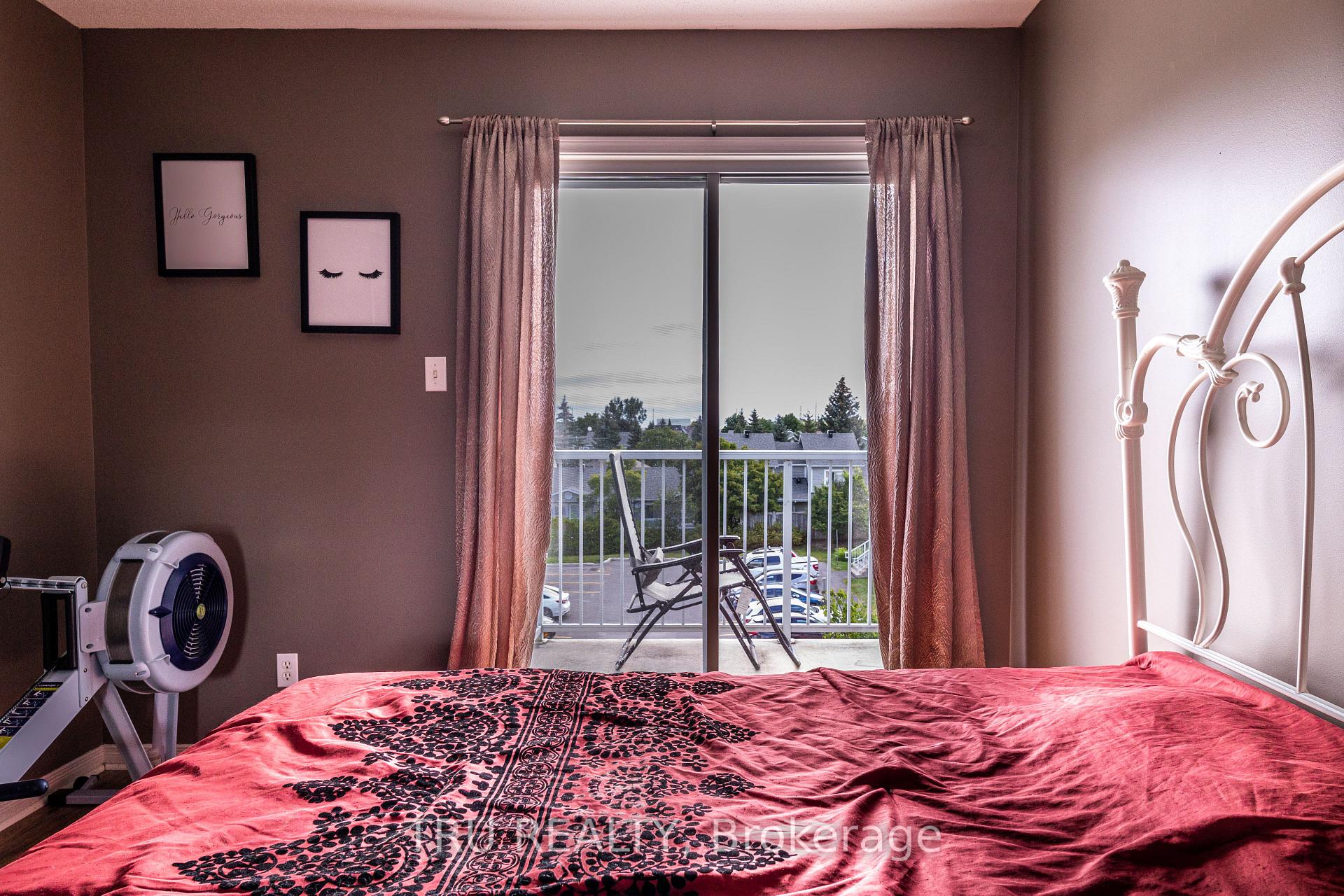 Photo 18 of 1707 Blohm Drive, Ottawa, Hunt Club Park — HOMEH