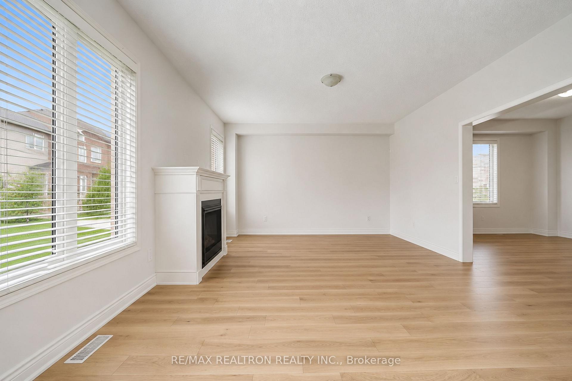 Photo 7 of 2544 Bandsman Crescent, Oshawa, Windfields — HOMEH