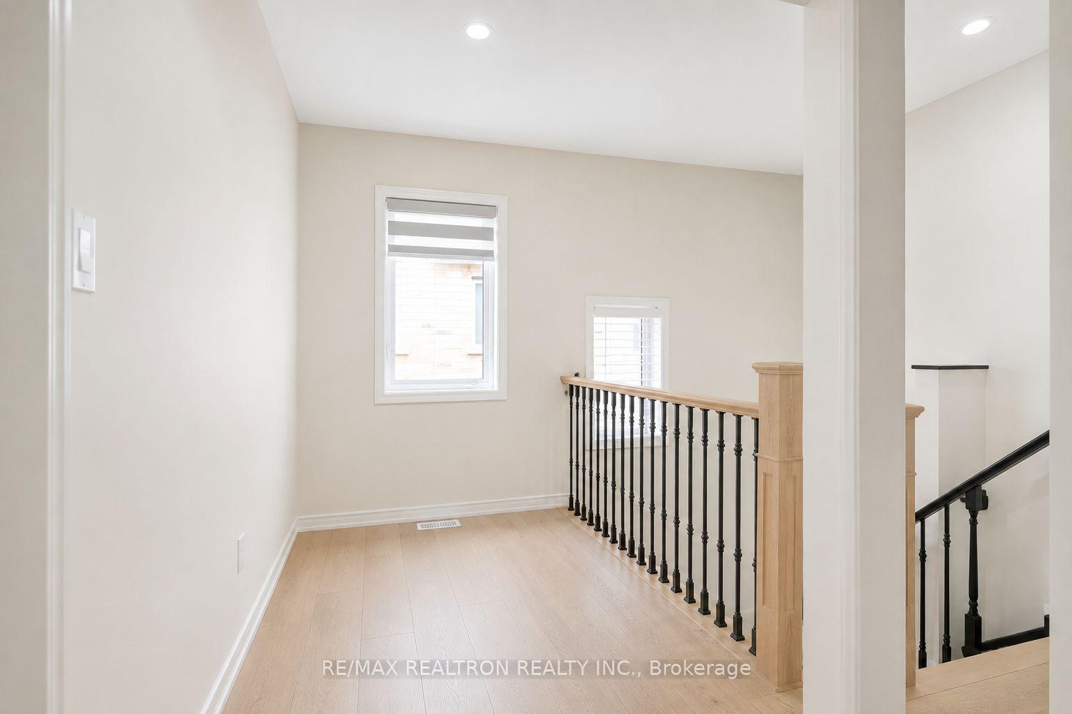 Photo 11 of 2544 Bandsman Crescent, Oshawa, Windfields — HOMEH