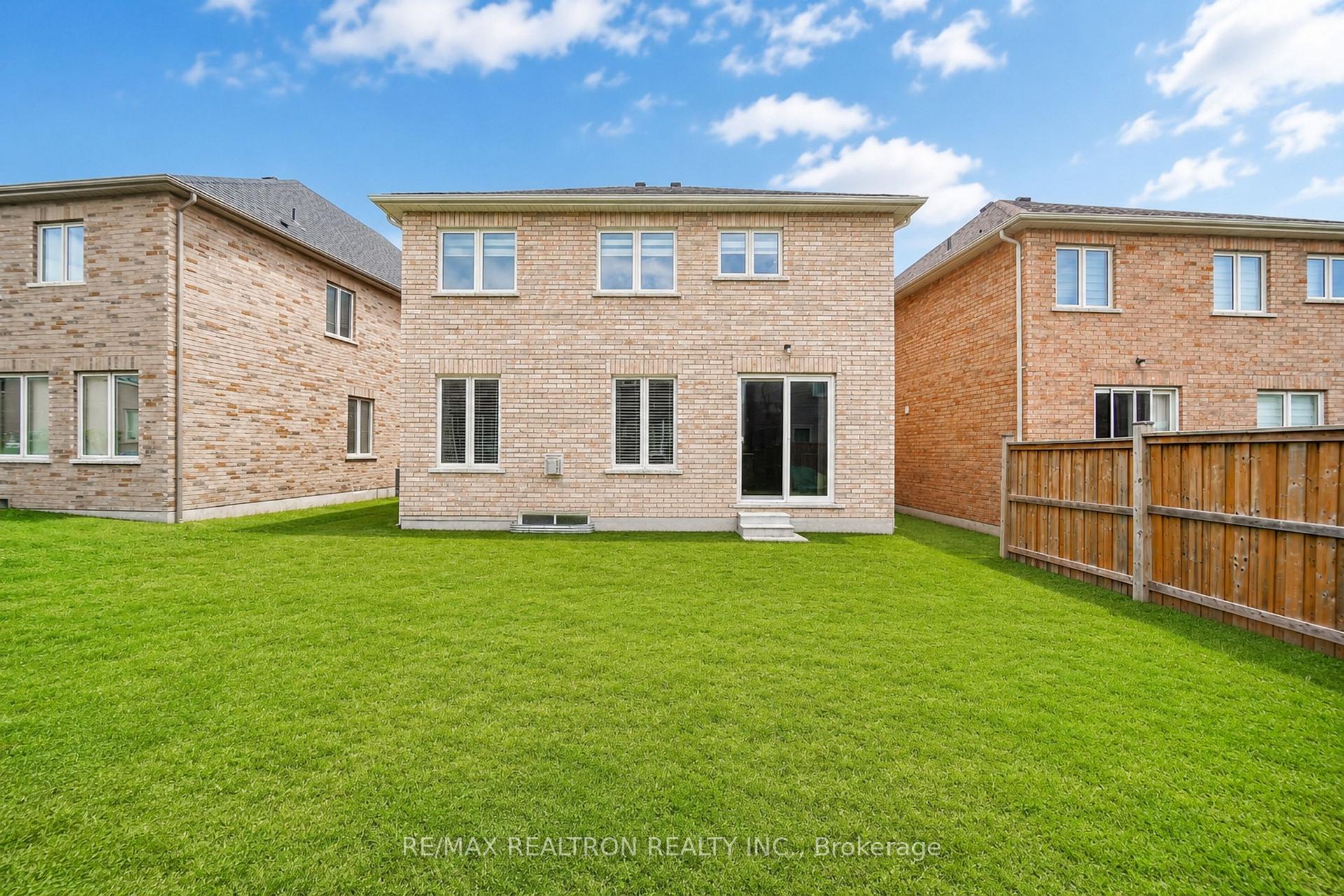 Photo 22 of 2544 Bandsman Crescent, Oshawa, Windfields — HOMEH