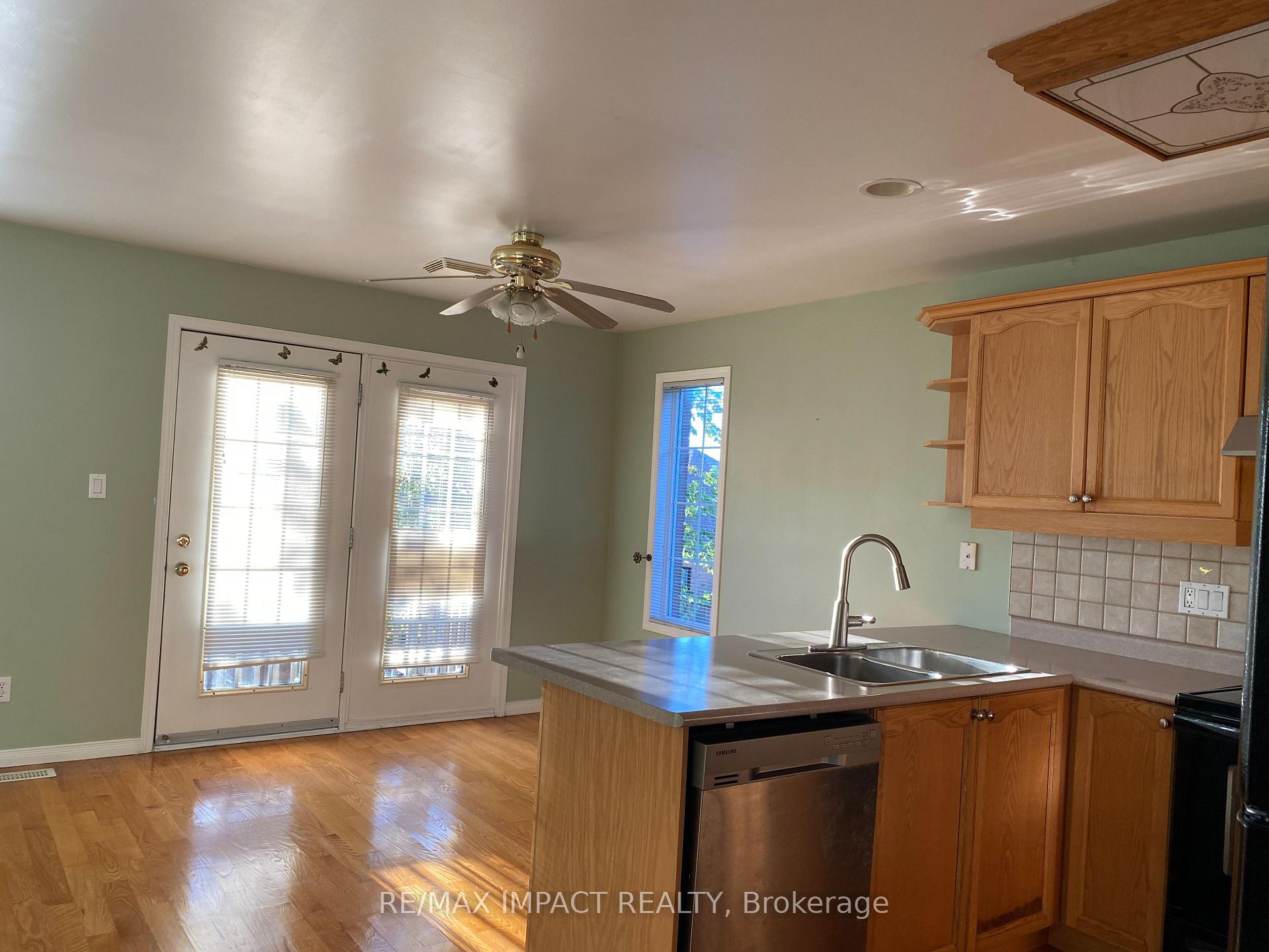 Photo 4 of Unit MAIN, 1452 Greenvalley Trail, Oshawa, Taunton — HOMEH