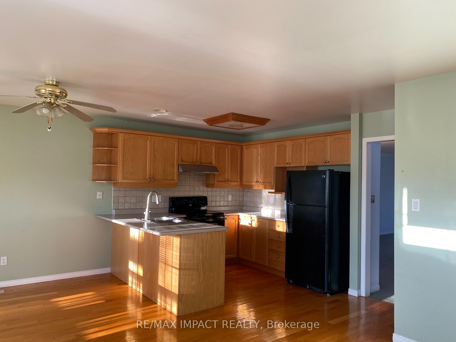 Photo 6 of Unit MAIN, 1452 Greenvalley Trail, Oshawa, Taunton — HOMEH