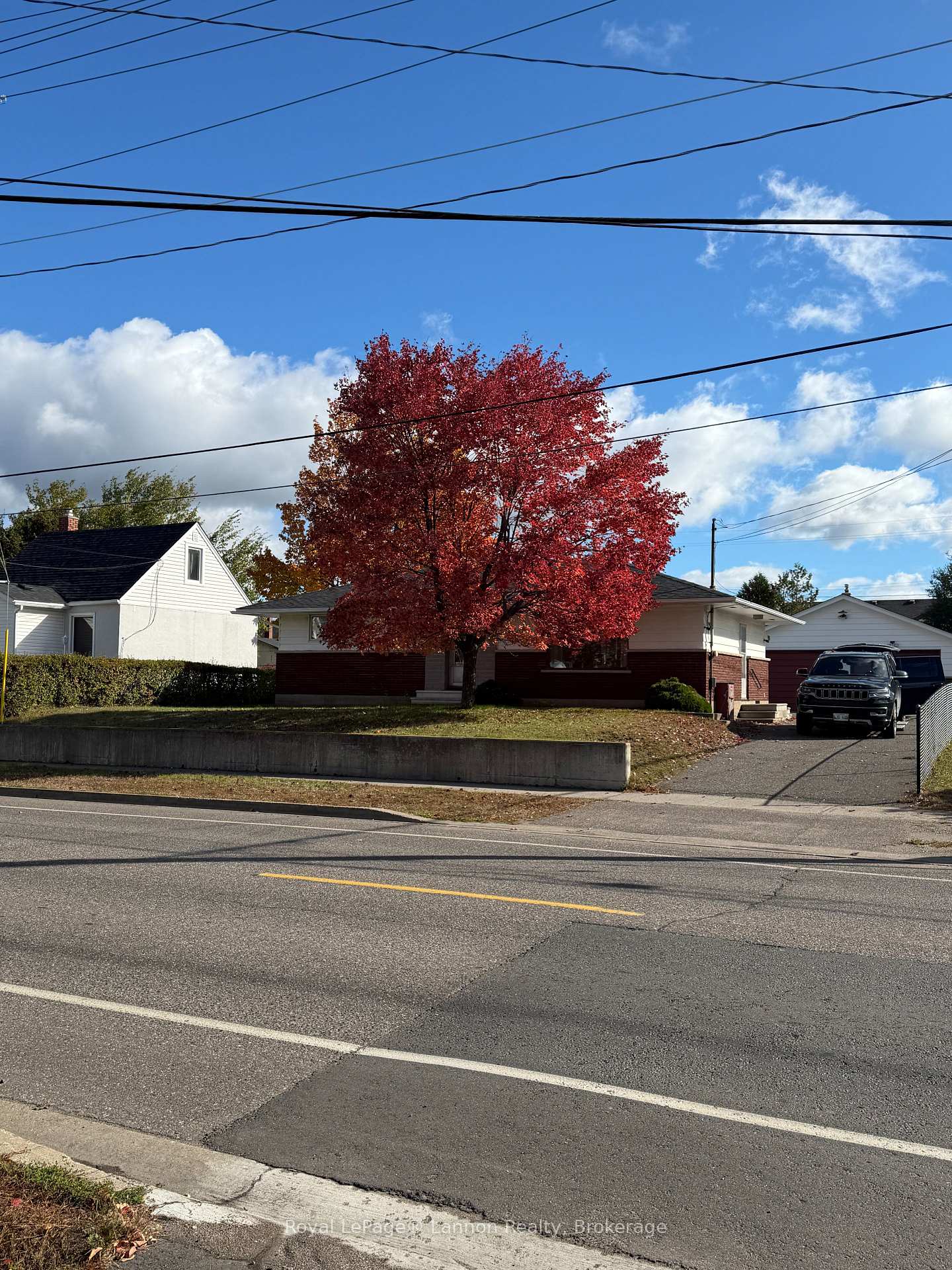 Photo 2 of 221 Balsam Street, Thunder Bay, Shuniah — HOMEH