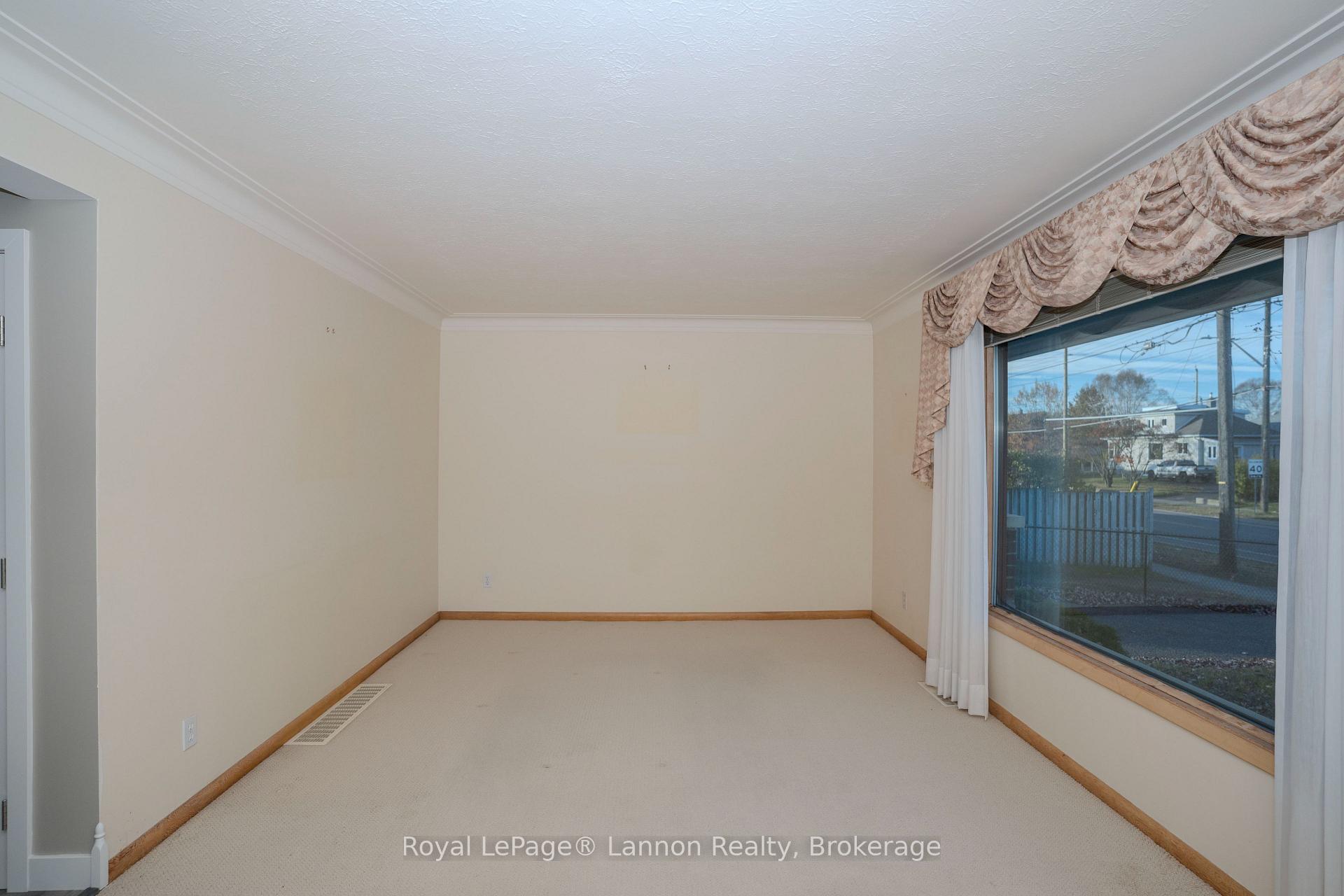 Photo 11 of 221 Balsam Street, Thunder Bay, Shuniah — HOMEH
