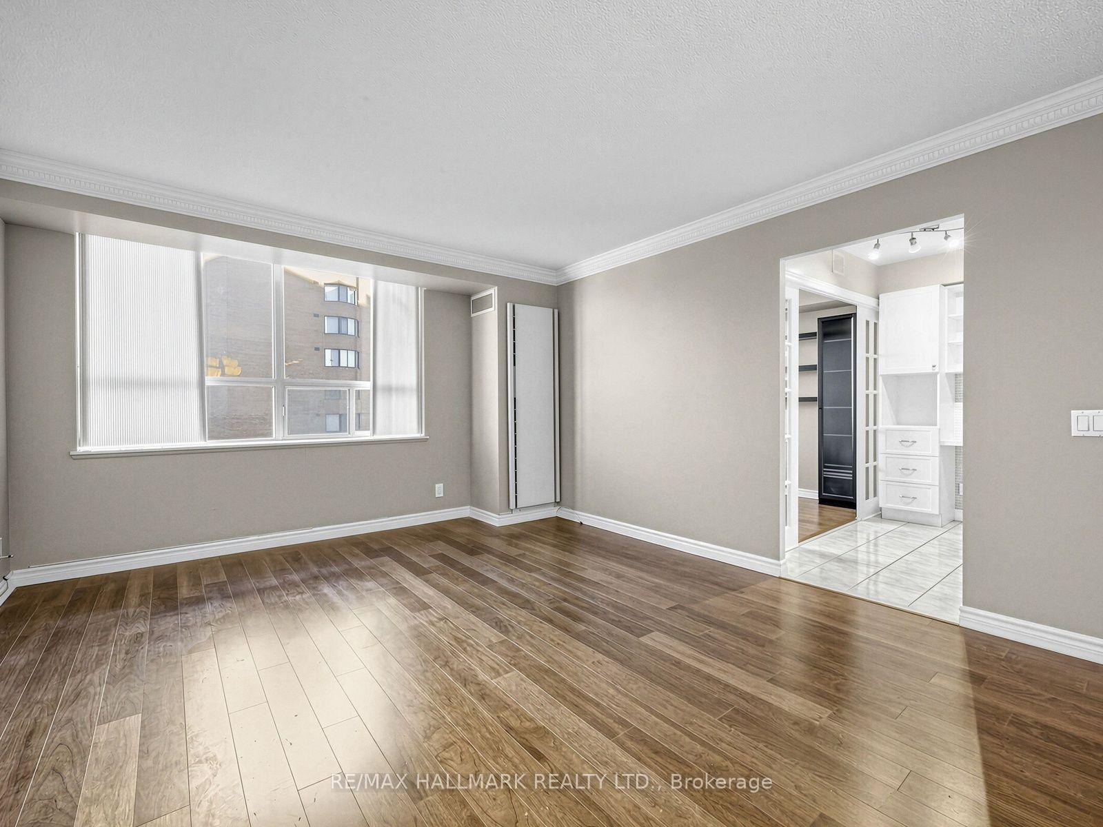 Photo 6 of Unit 401, 265 Ridley Boulevard, Toronto, Bedford Park-Nortown — HOMEH
