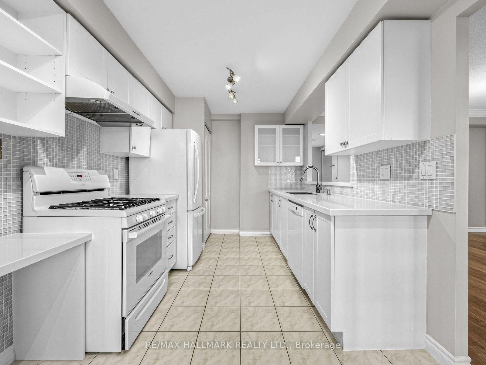 Photo 17 of Unit 401, 265 Ridley Boulevard, Toronto, Bedford Park-Nortown — HOMEH