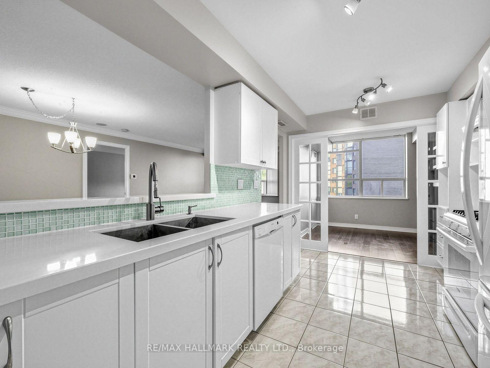 Photo 19 of Unit 401, 265 Ridley Boulevard, Toronto, Bedford Park-Nortown — HOMEH