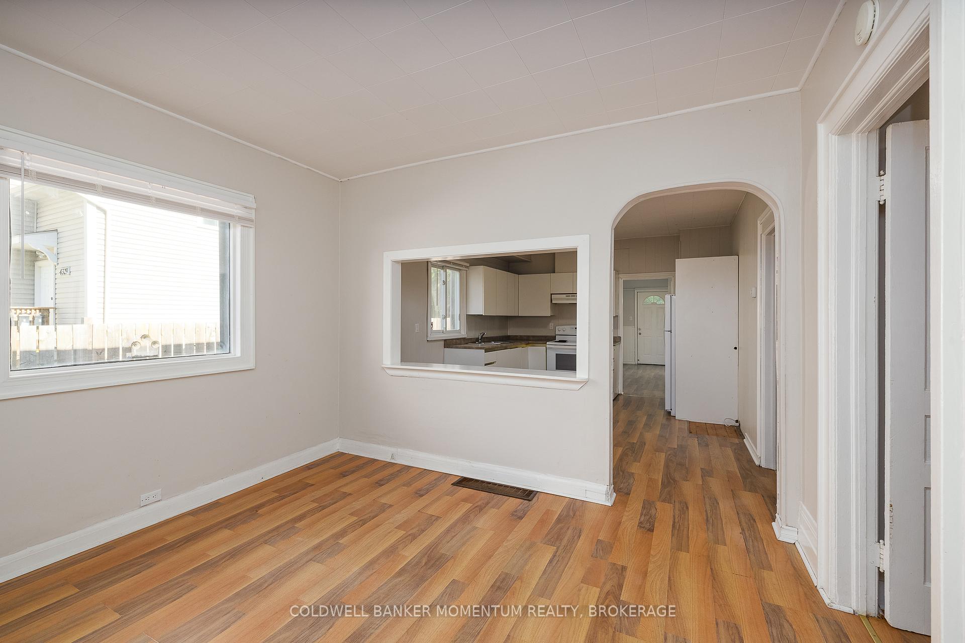 Photo 8 of 4319 Seneca Street, Niagara Falls, Downtown — HOMEH