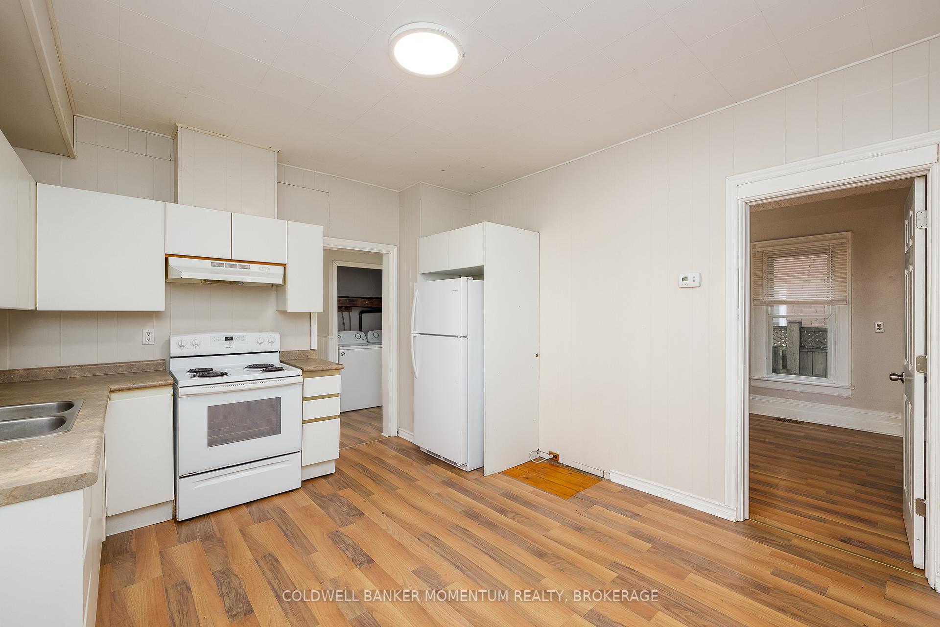Photo 10 of 4319 Seneca Street, Niagara Falls, Downtown — HOMEH