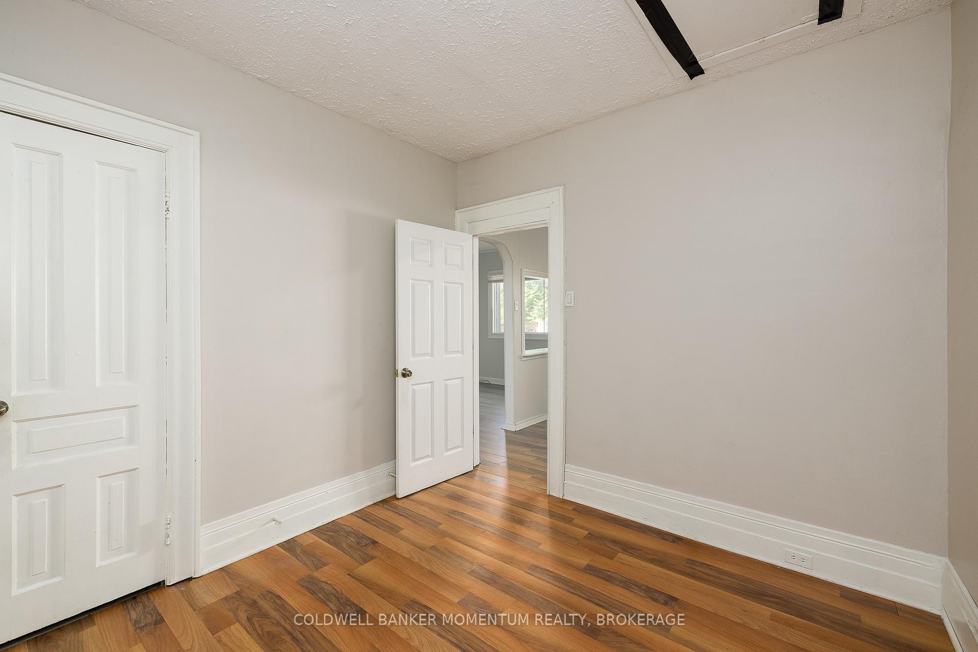 Photo 15 of 4319 Seneca Street, Niagara Falls, Downtown — HOMEH