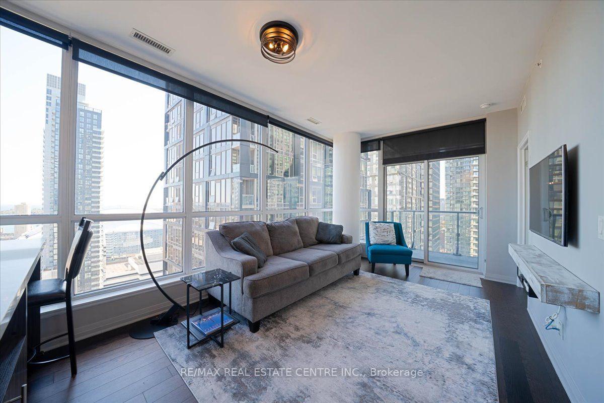 Photo 6 of Unit 2808, 8 Mercer Street, Toronto, Waterfront Communities — HOMEH