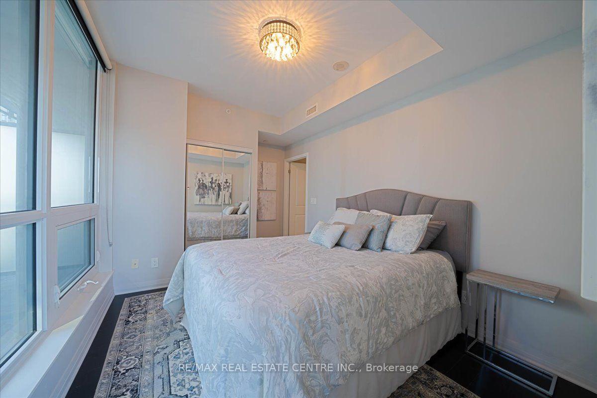 Photo 8 of Unit 2808, 8 Mercer Street, Toronto, Waterfront Communities — HOMEH