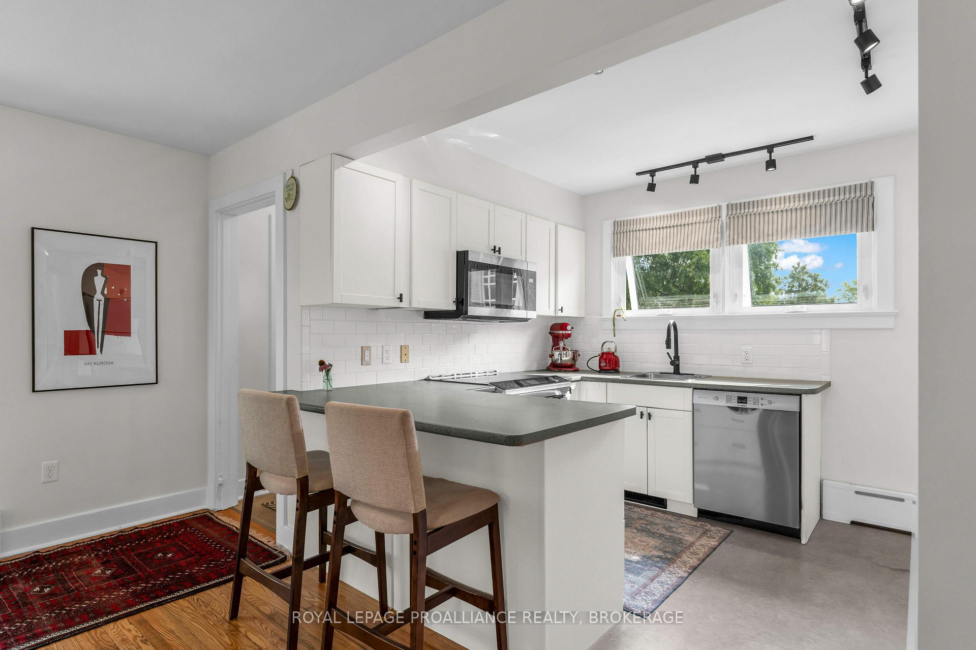 Photo 11 of 640 Brock Street, Kingston, Central City East — HOMEH