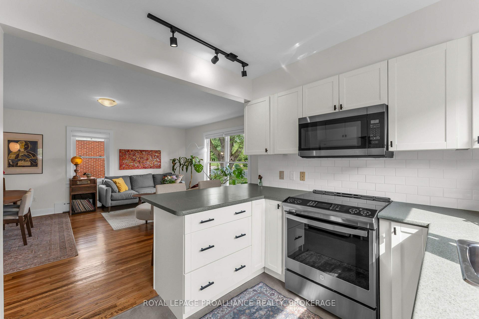 Photo 14 of 640 Brock Street, Kingston, Central City East — HOMEH