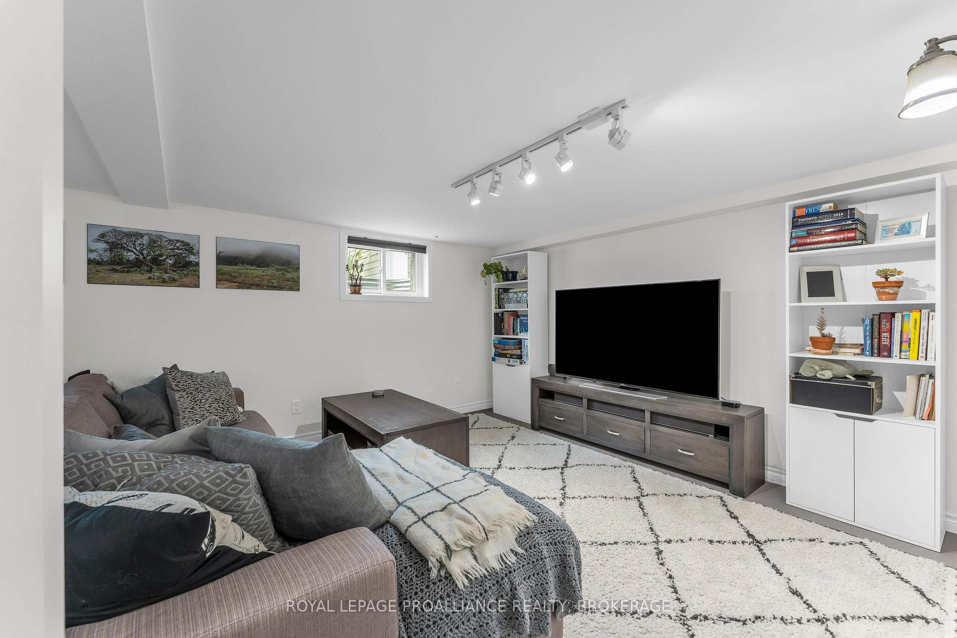 Photo 22 of 640 Brock Street, Kingston, Central City East — HOMEH