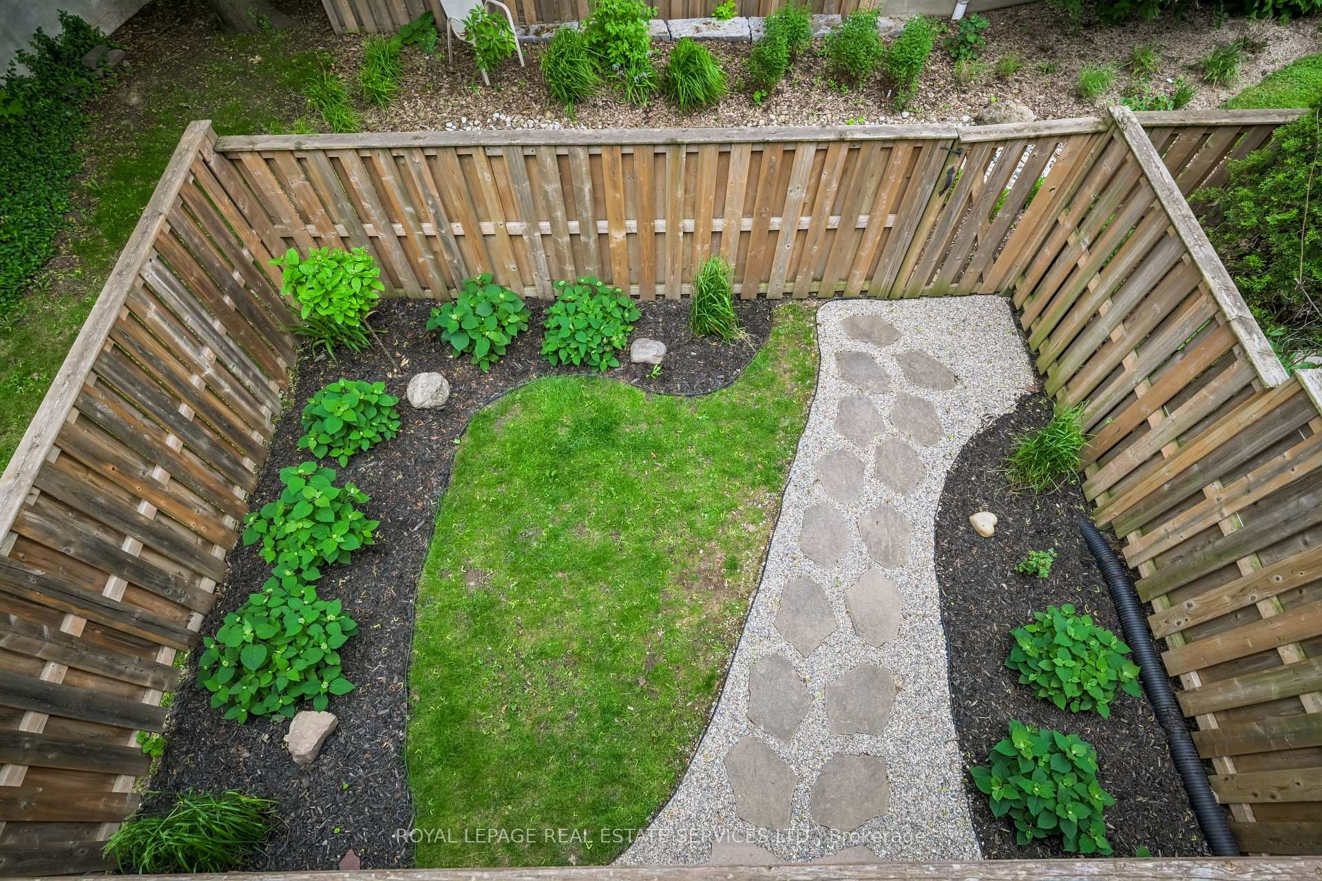 Photo 8 of 2222 Marine Drive, Oakville, Bronte — HOMEH