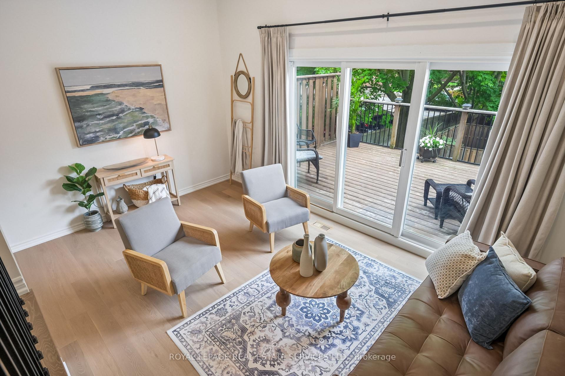 Photo 10 of 2222 Marine Drive, Oakville, Bronte — HOMEH