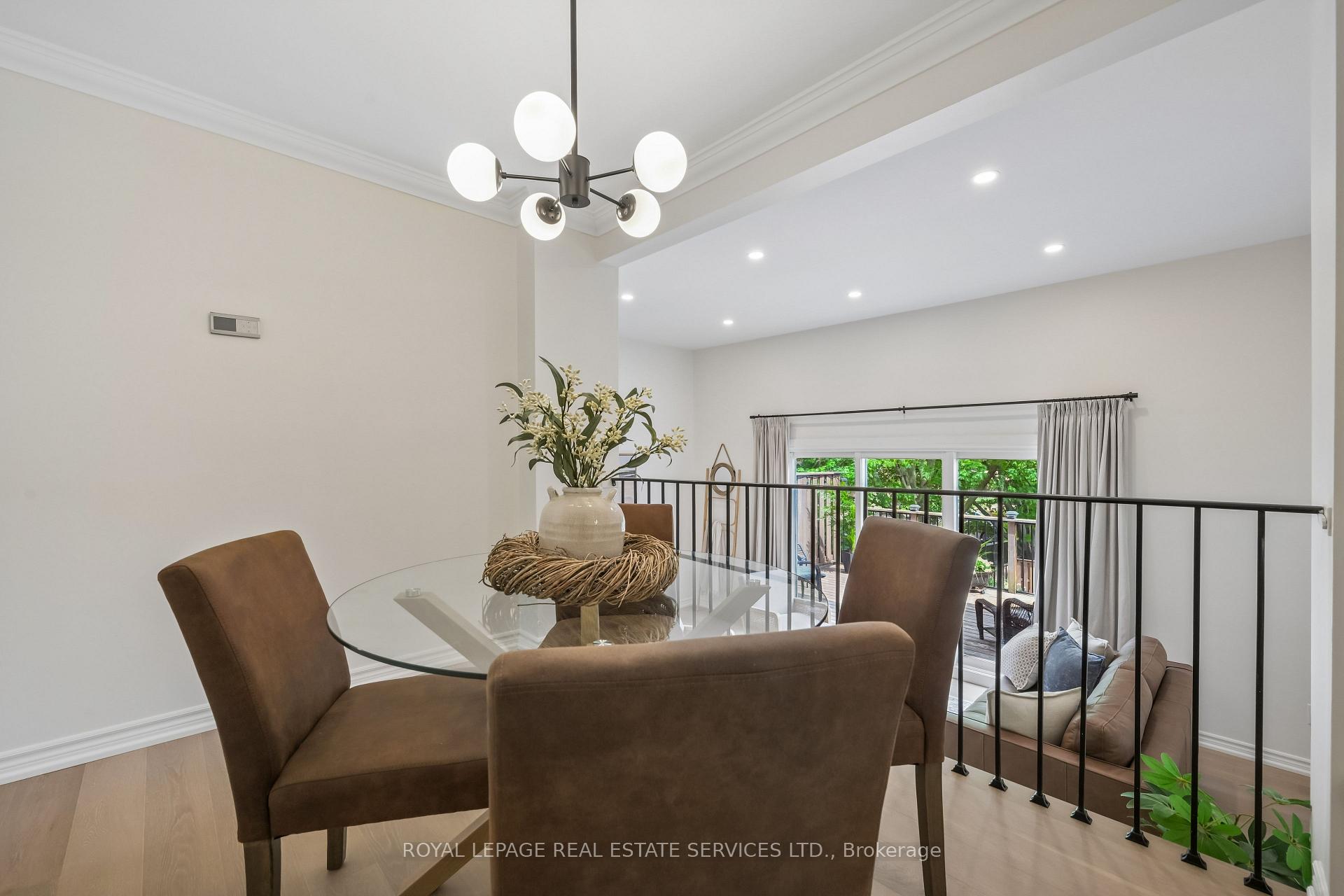 Photo 11 of 2222 Marine Drive, Oakville, Bronte — HOMEH