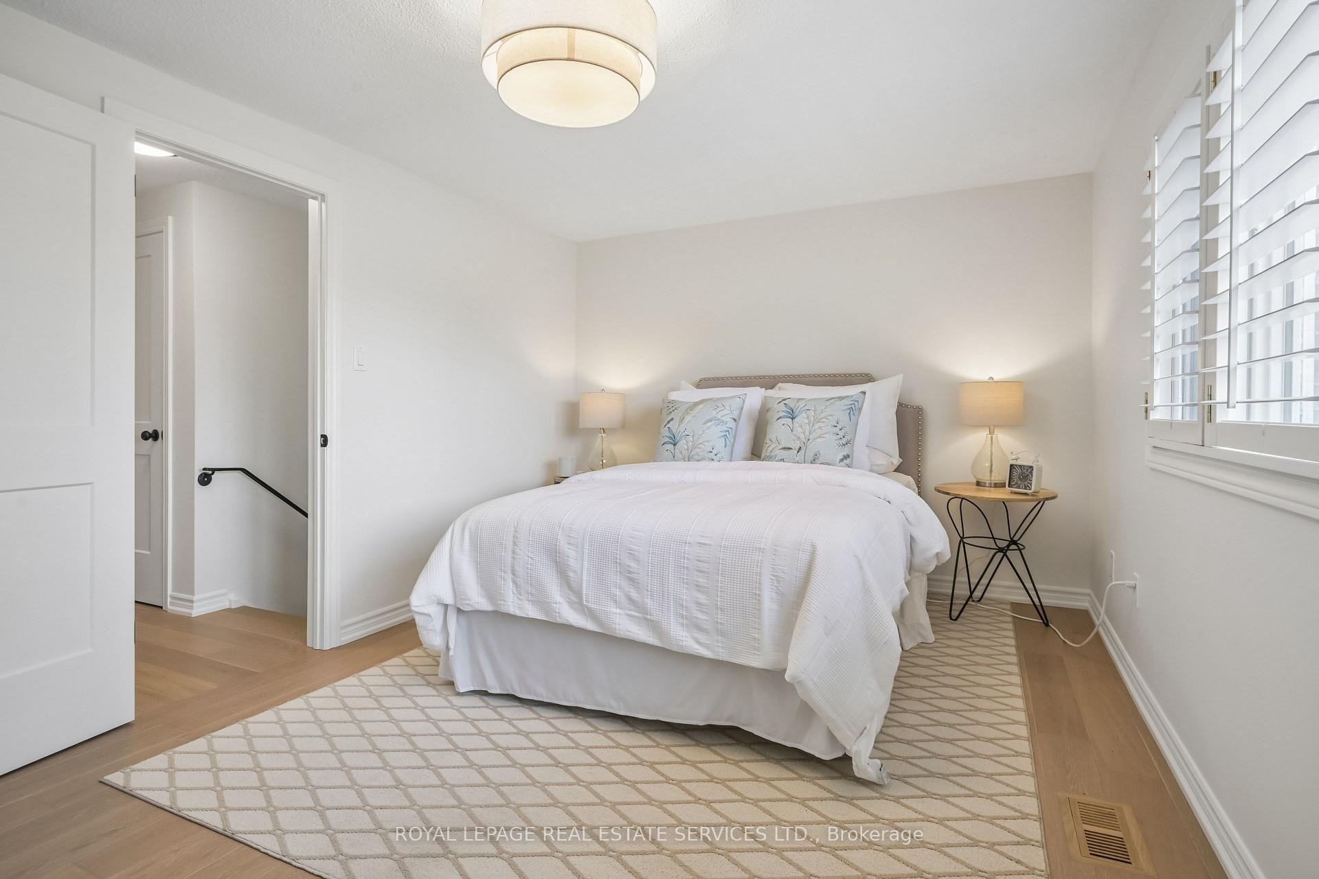 Photo 18 of 2222 Marine Drive, Oakville, Bronte — HOMEH