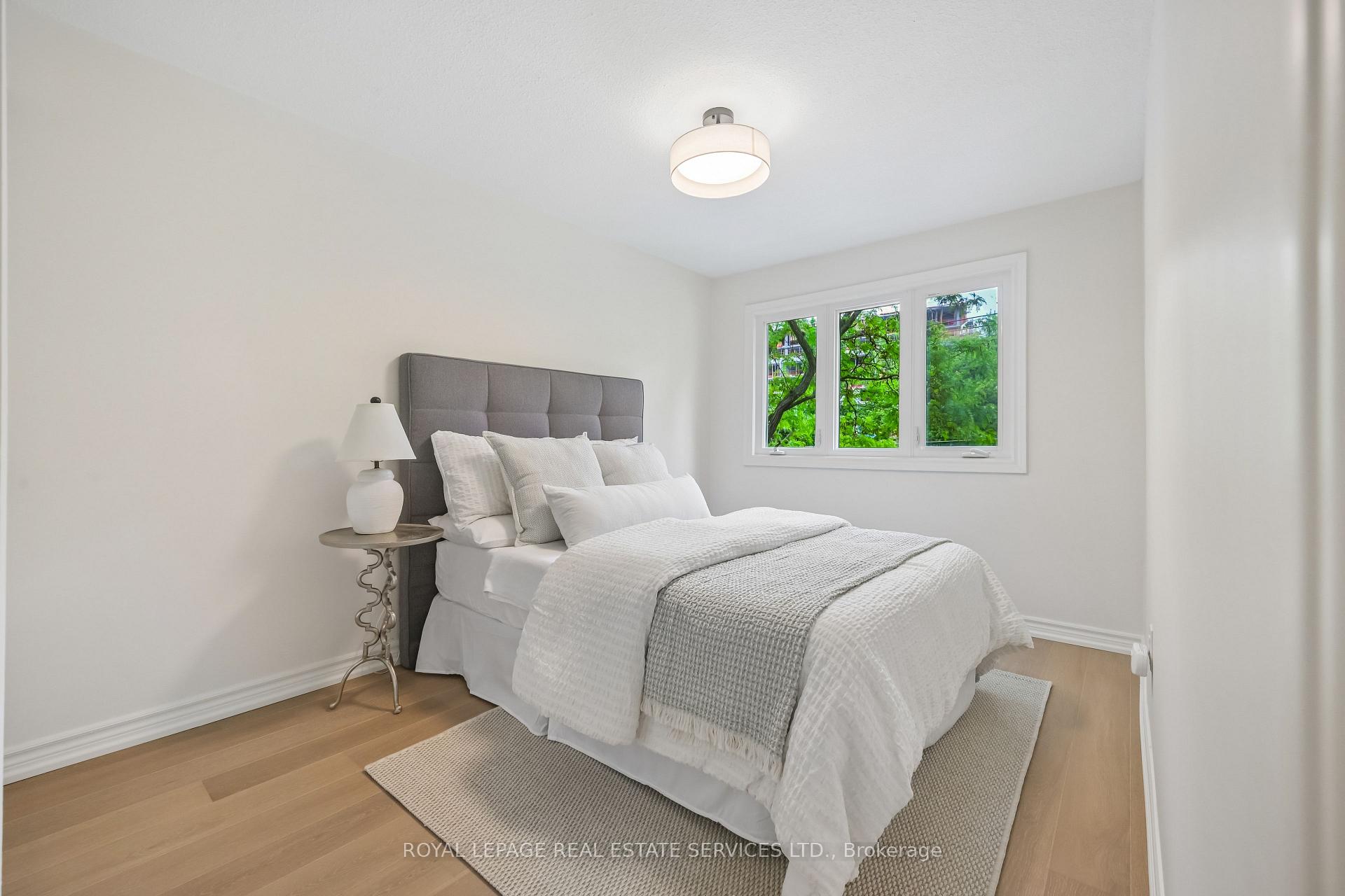 Photo 21 of 2222 Marine Drive, Oakville, Bronte — HOMEH