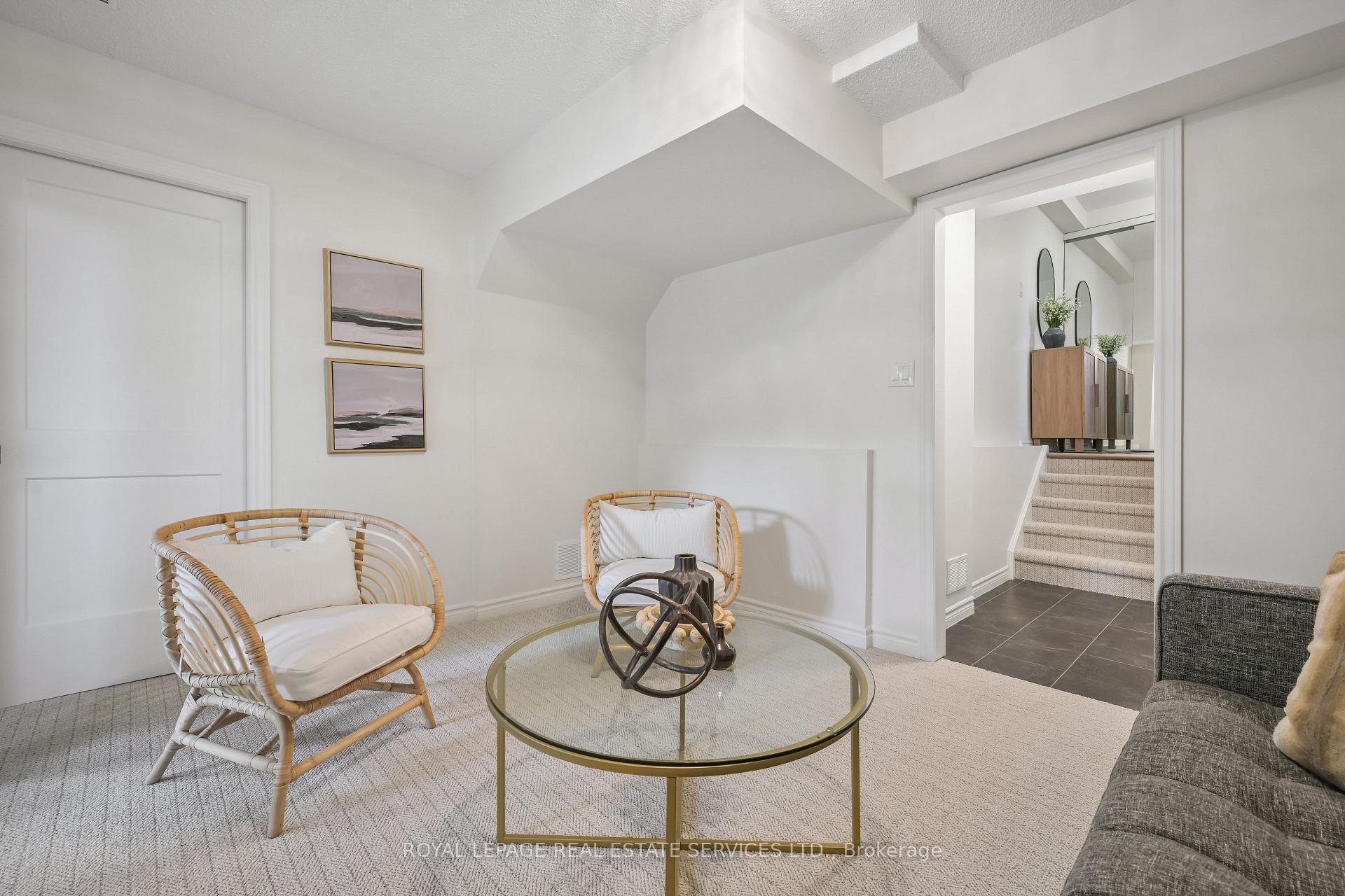 Photo 24 of 2222 Marine Drive, Oakville, Bronte — HOMEH