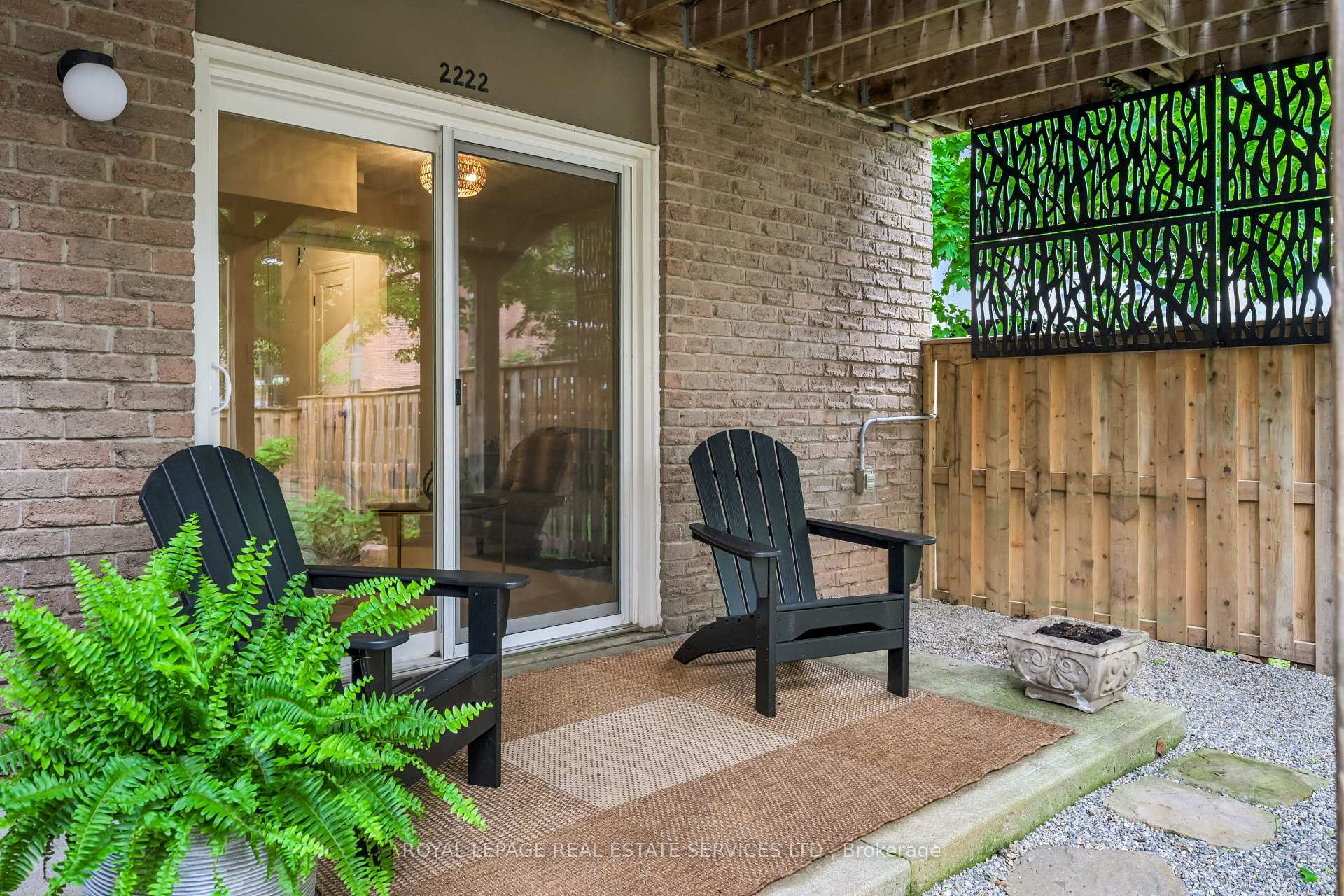 Photo 26 of 2222 Marine Drive, Oakville, Bronte — HOMEH