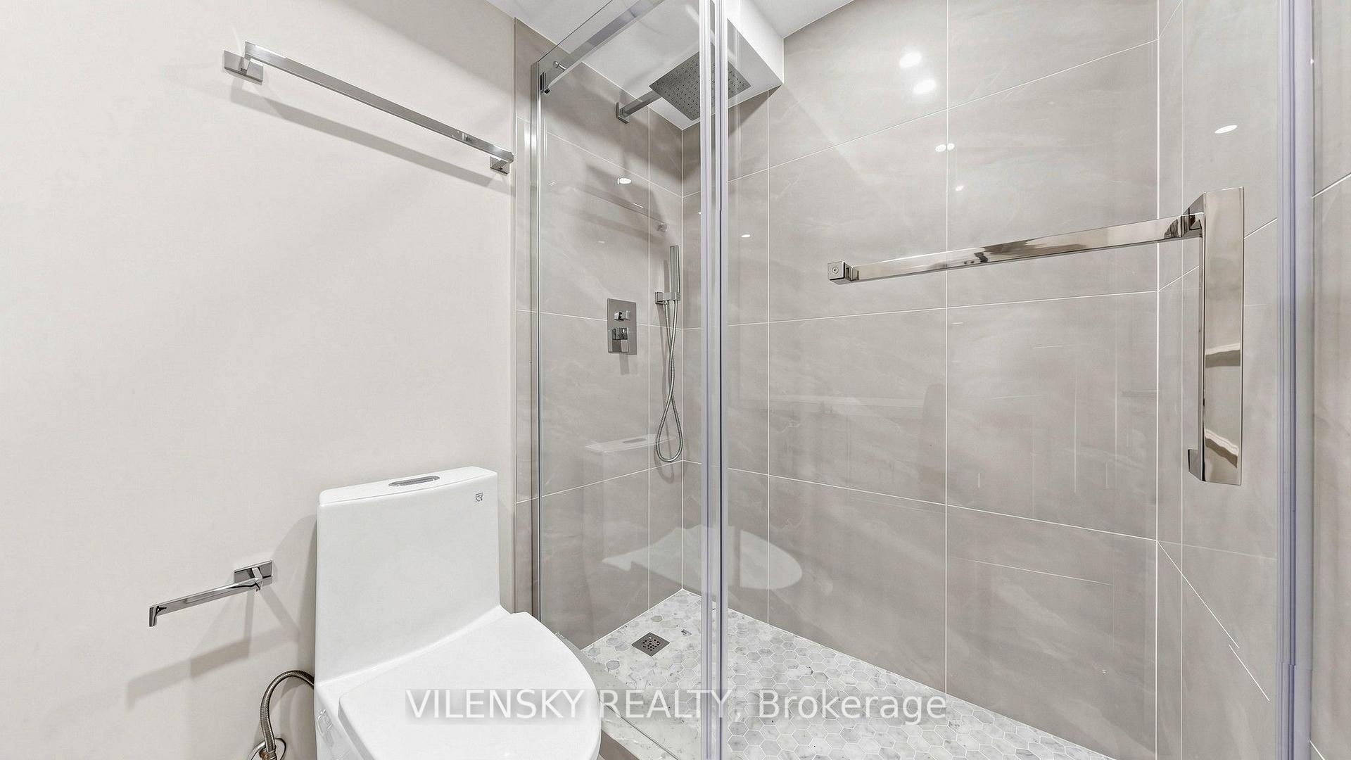 Photo 13 of Unit 506, 5 Weldrick Road W, Richmond Hill, North Richvale — HOMEH