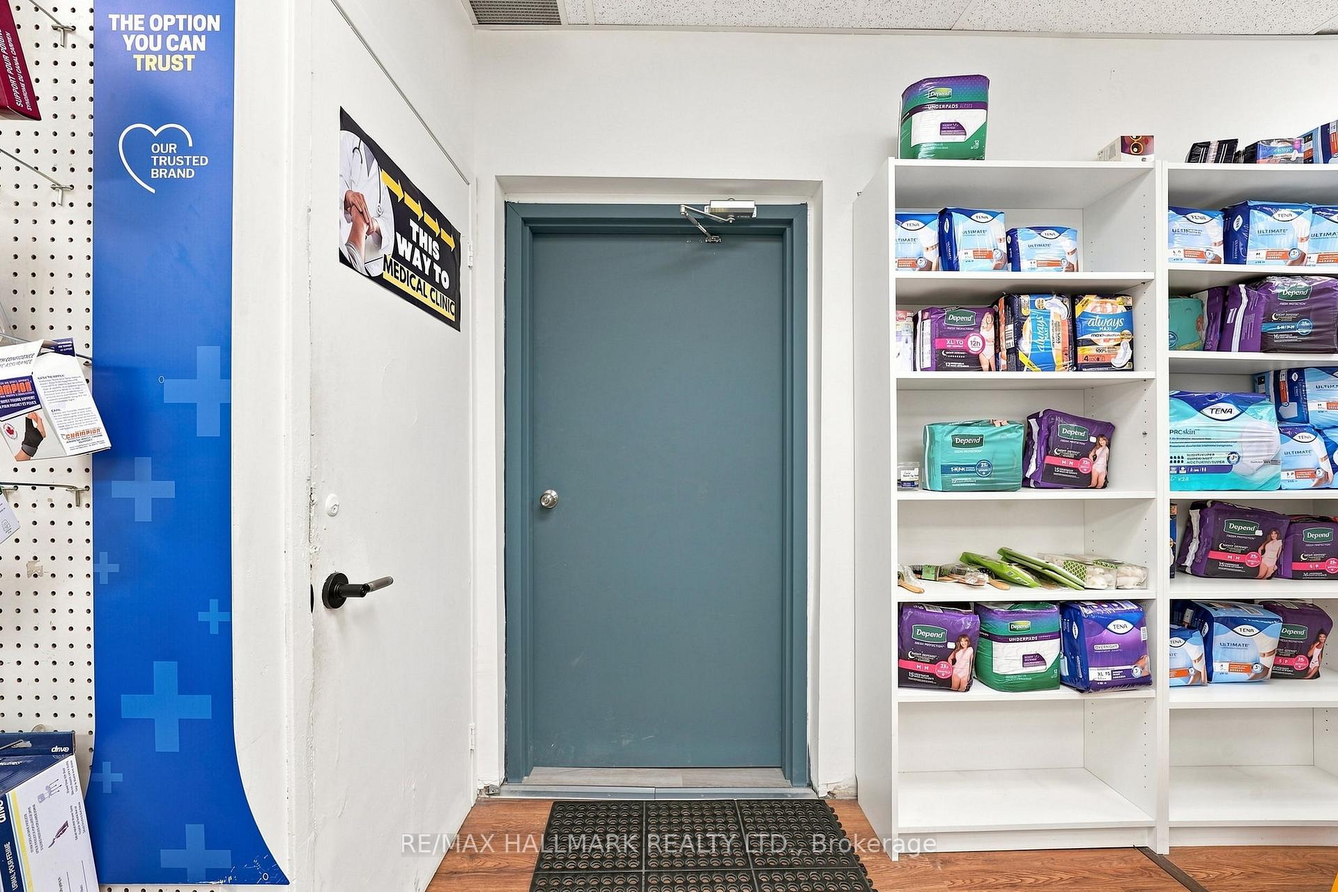 Photo 15 of 1485 Gerrard Street E, Toronto, Greenwood-Coxwell — HOMEH