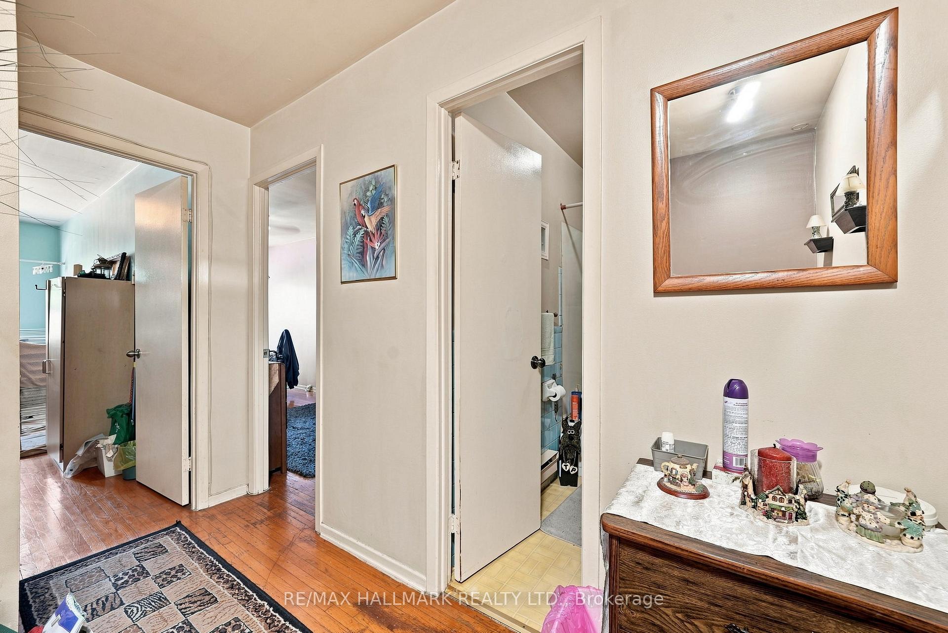 Photo 23 of 1485 Gerrard Street E, Toronto, Greenwood-Coxwell — HOMEH