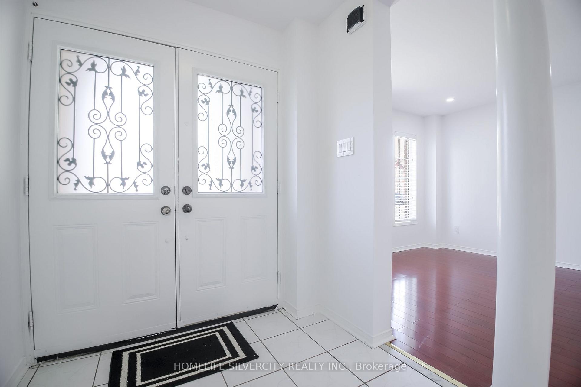 Photo 6 of 22 Meadow Glade Road, Brampton, Sandringham-Wellington — HOMEH