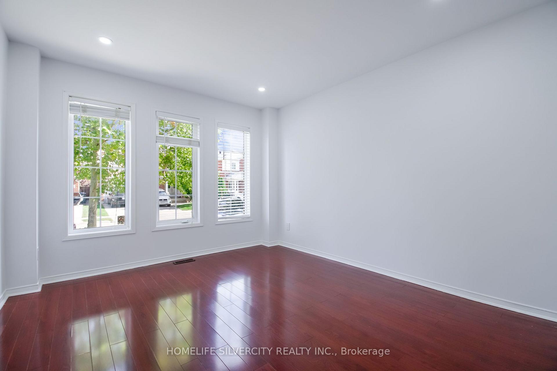 Photo 8 of 22 Meadow Glade Road, Brampton, Sandringham-Wellington — HOMEH