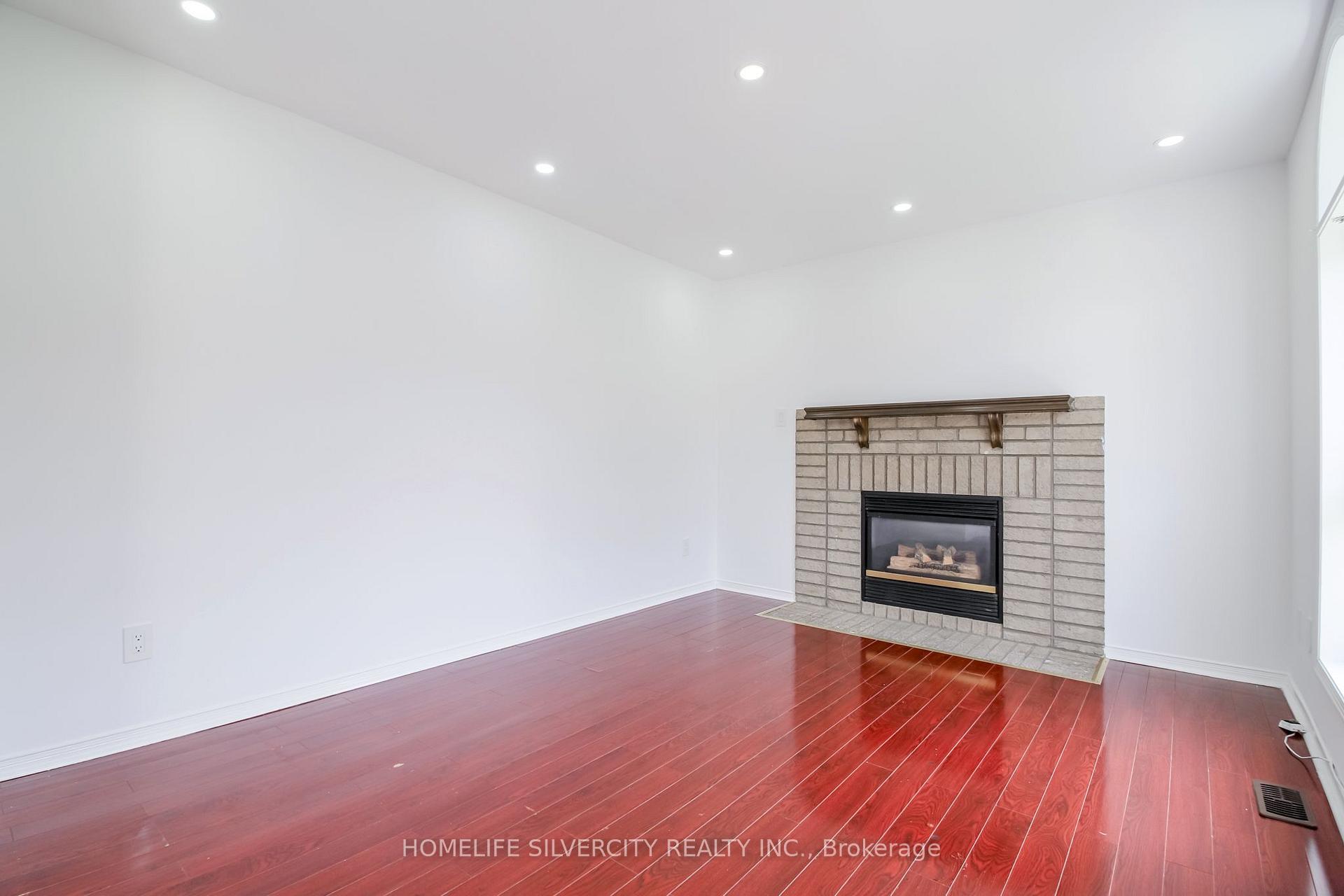 Photo 11 of 22 Meadow Glade Road, Brampton, Sandringham-Wellington — HOMEH