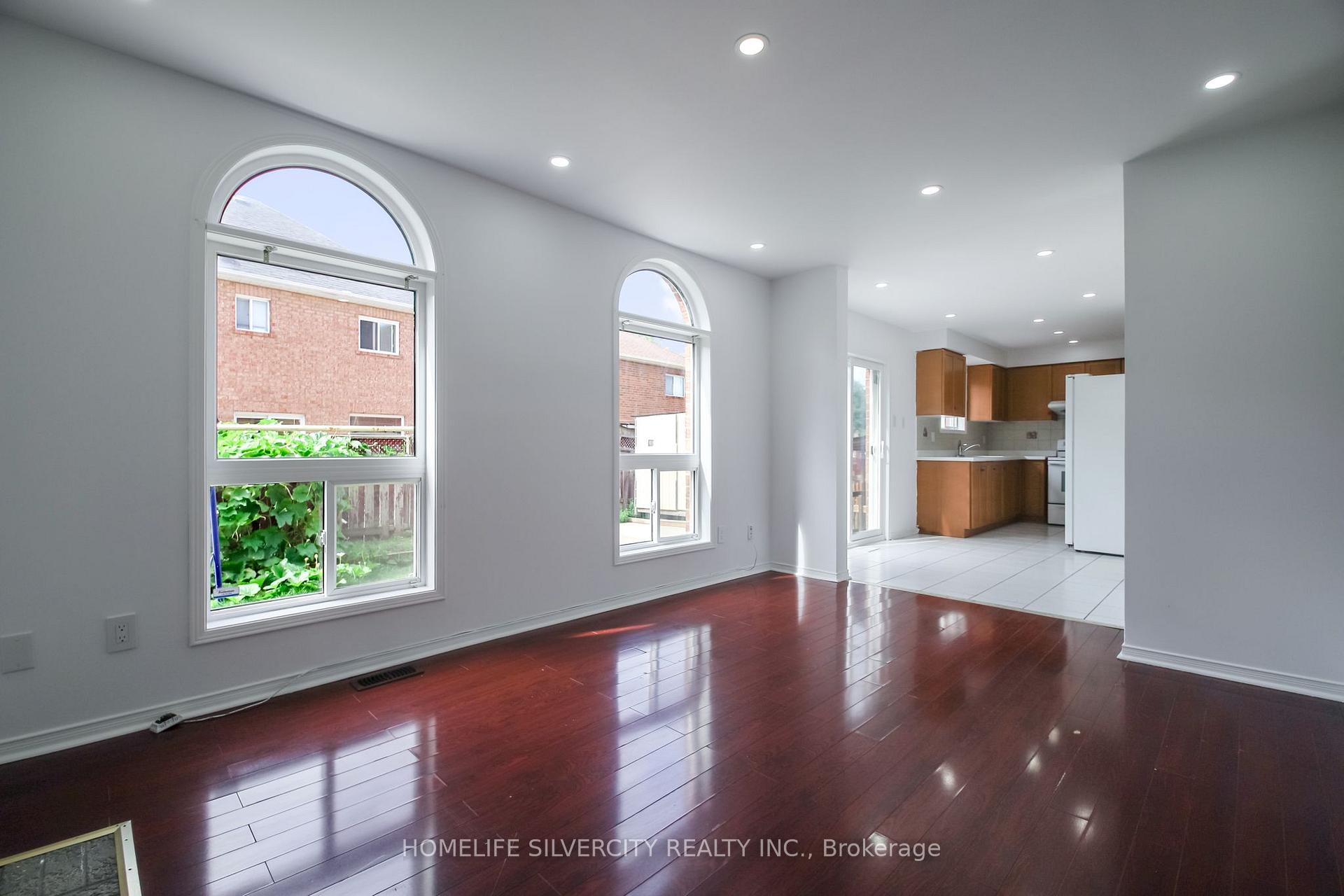 Photo 12 of 22 Meadow Glade Road, Brampton, Sandringham-Wellington — HOMEH