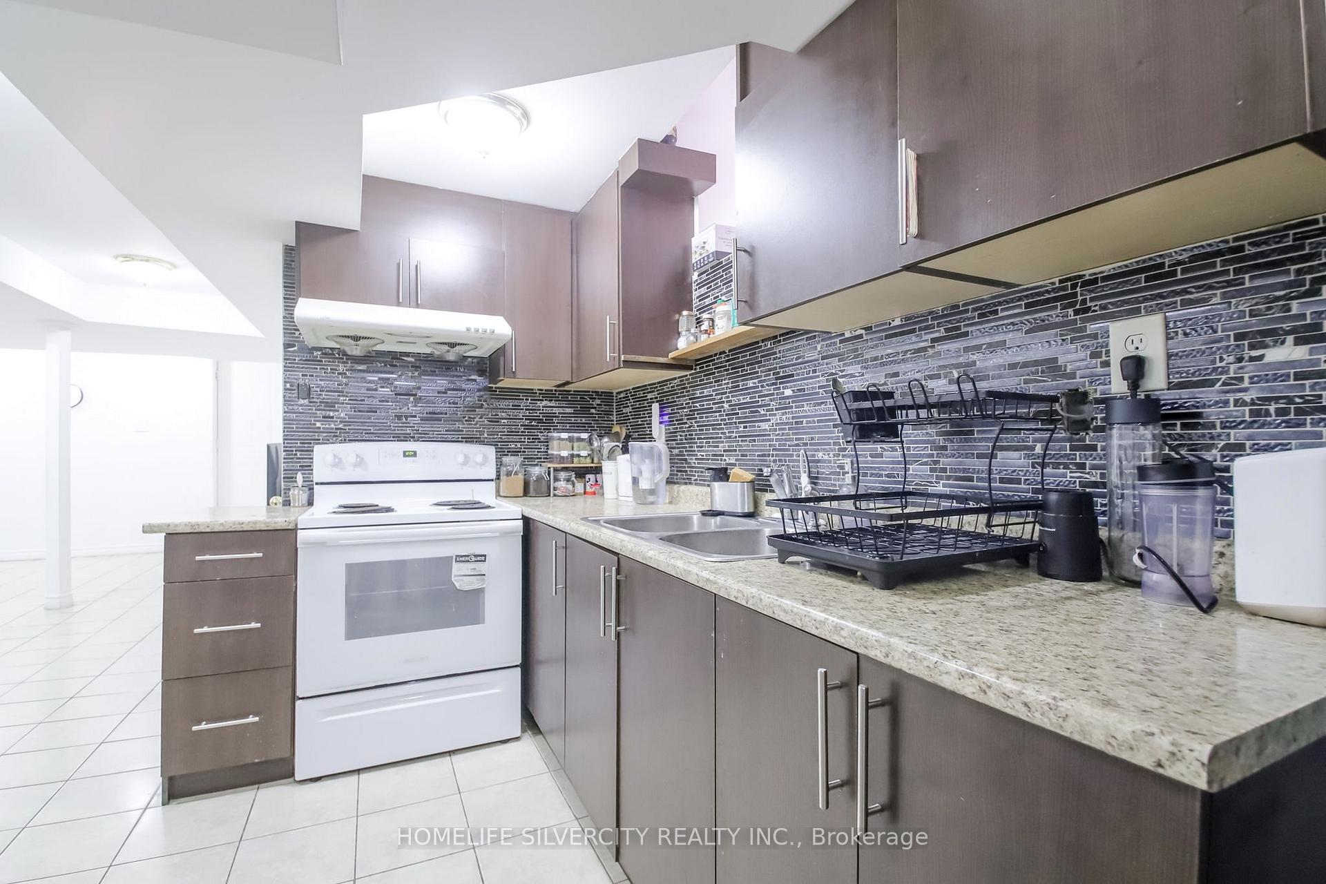 Photo 13 of 22 Meadow Glade Road, Brampton, Sandringham-Wellington — HOMEH